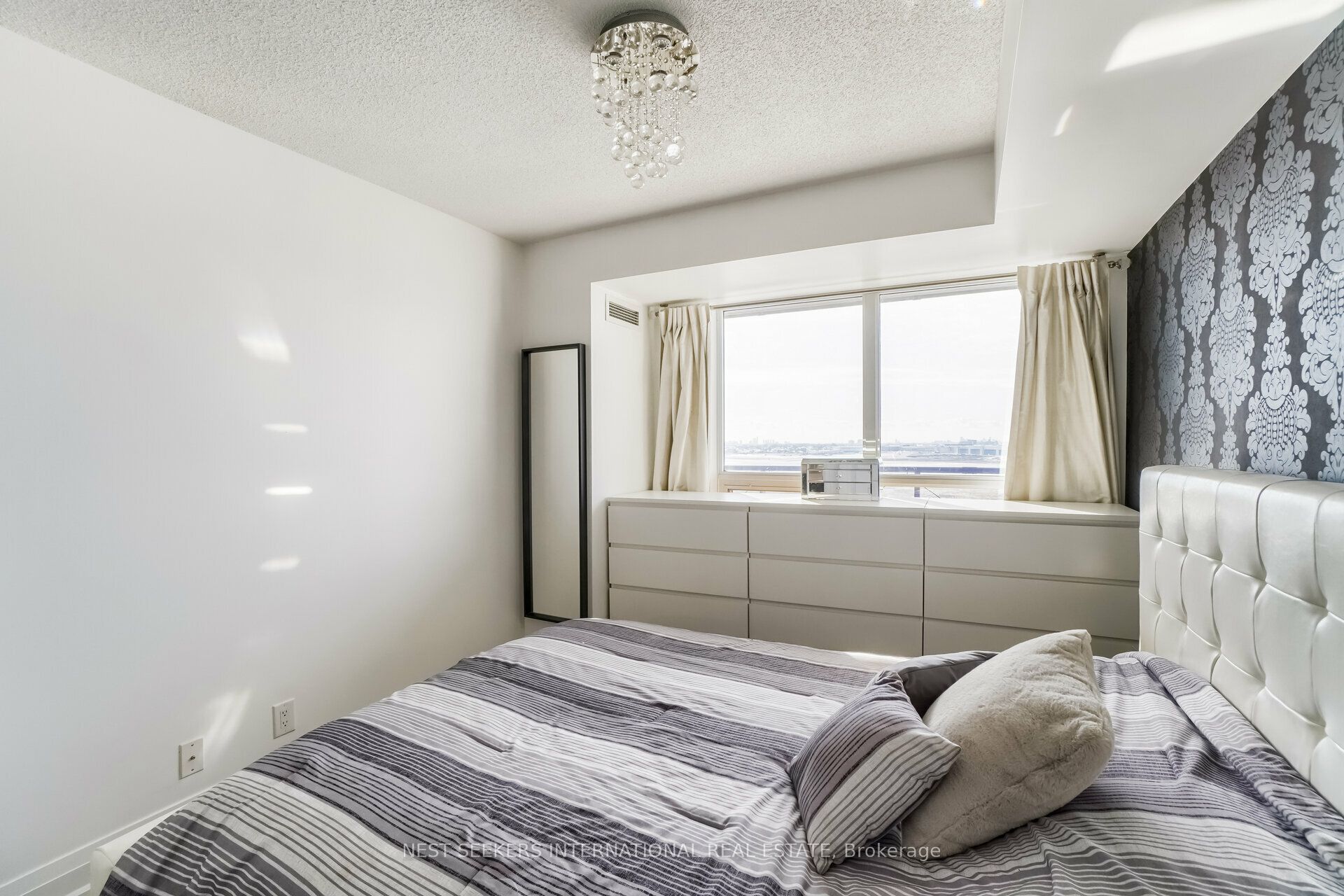 MLS #W12375726 image #17