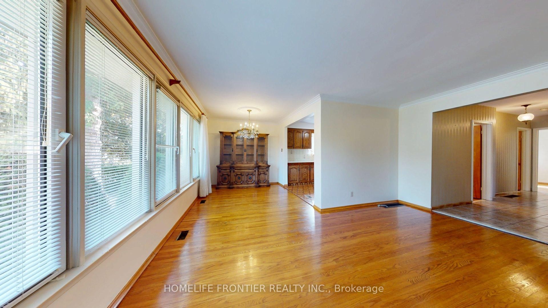 MLS #W12375903 image #7