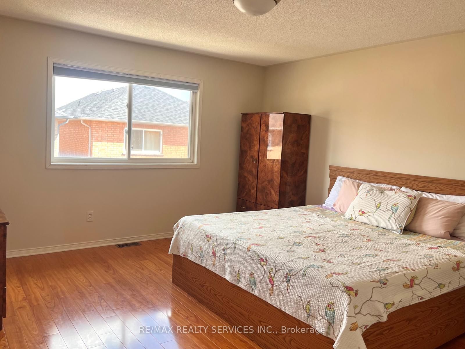 MLS #W12376031 image #5