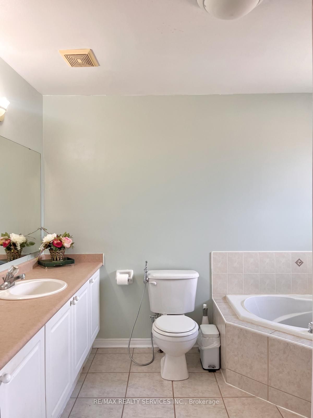 MLS #W12376031 image #6