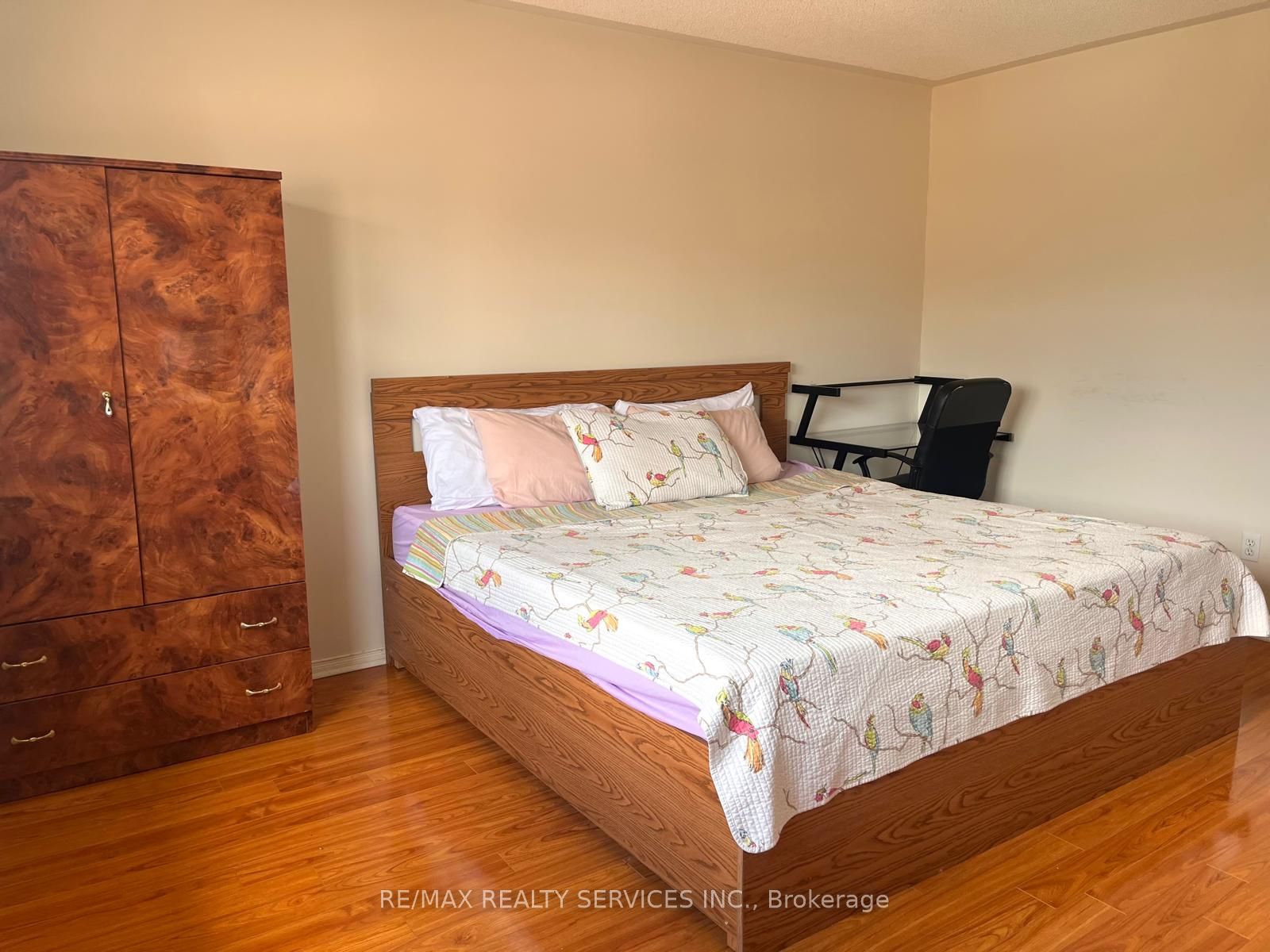 MLS #W12376031 image #9