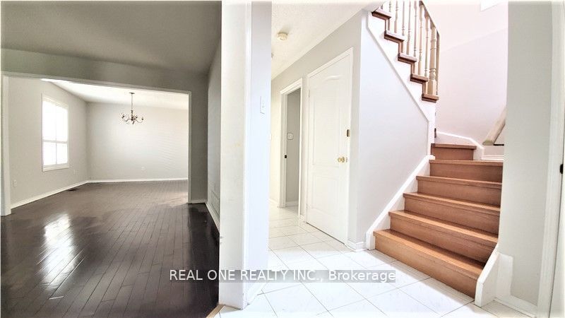 MLS #W12376082 image #1