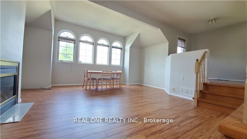 MLS #W12376082 image #11