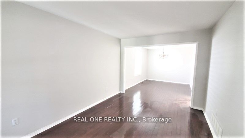 MLS #W12376082 image #2