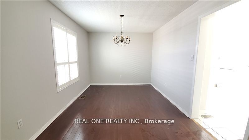 MLS #W12376082 image #3