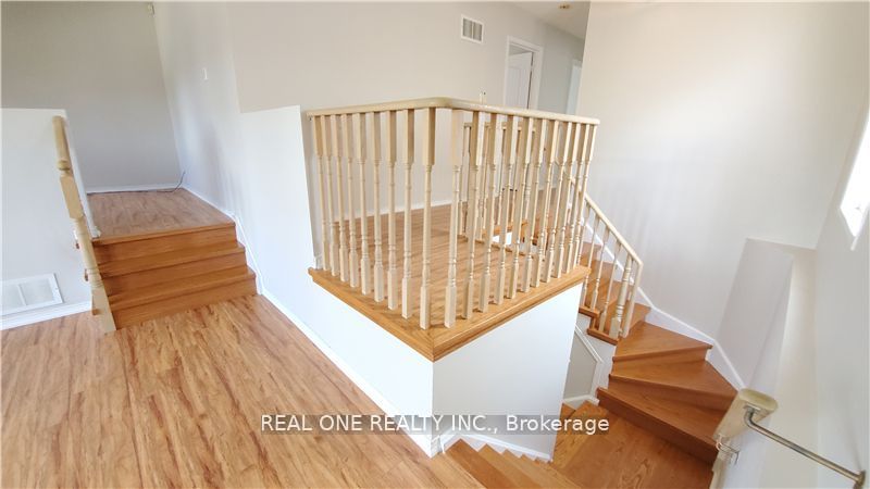 MLS #W12376082 image #9