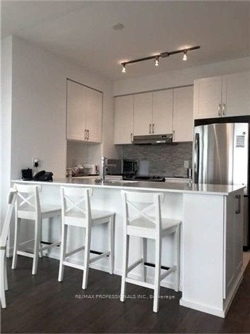 MLS #W12376101 image #4