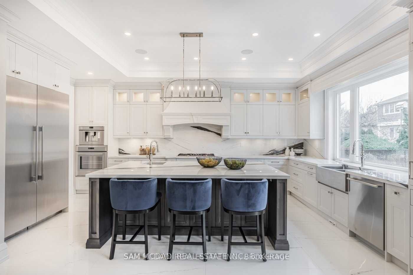 MLS #W12376444 image #9