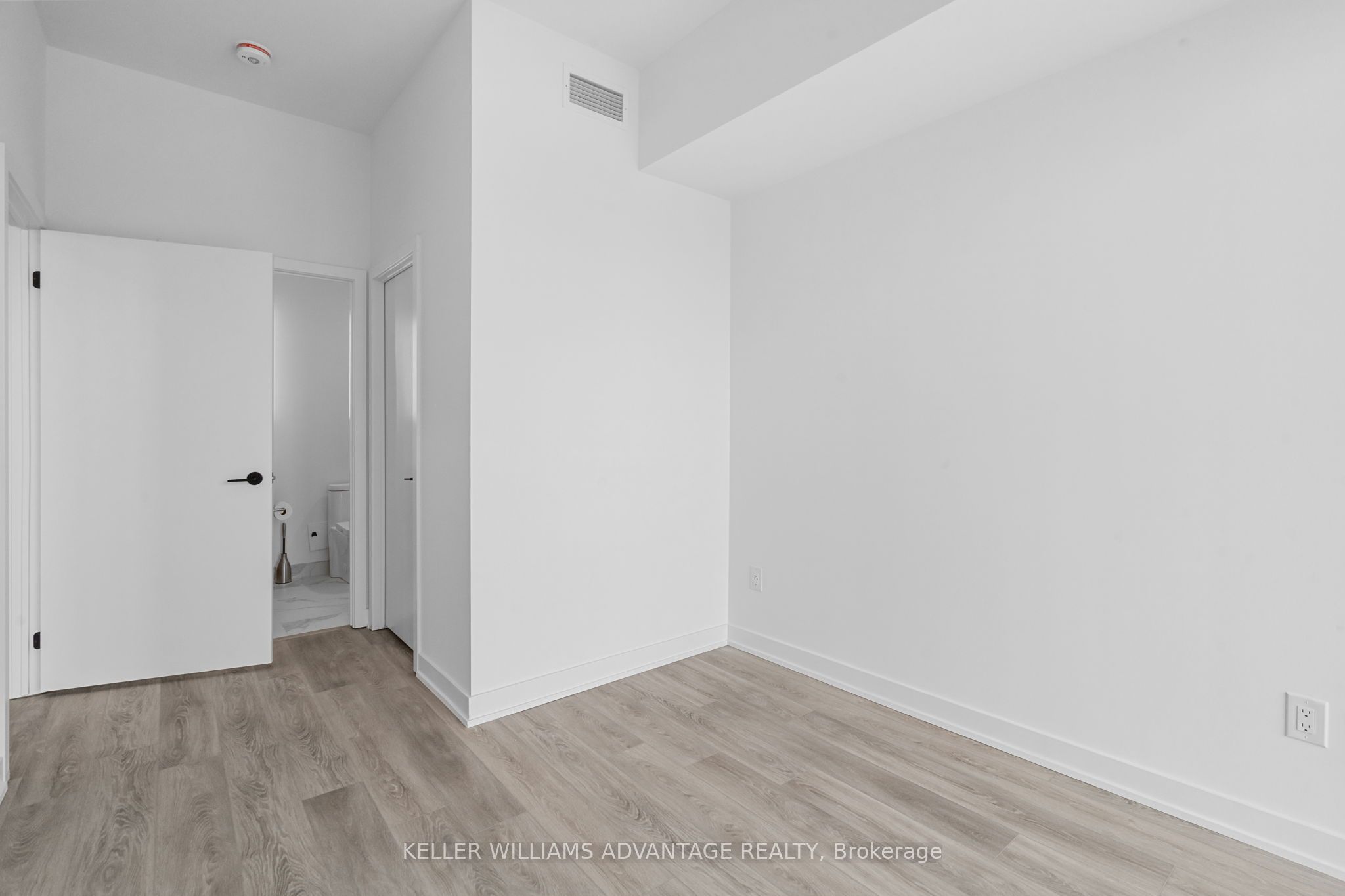 MLS #W12376733 image #16