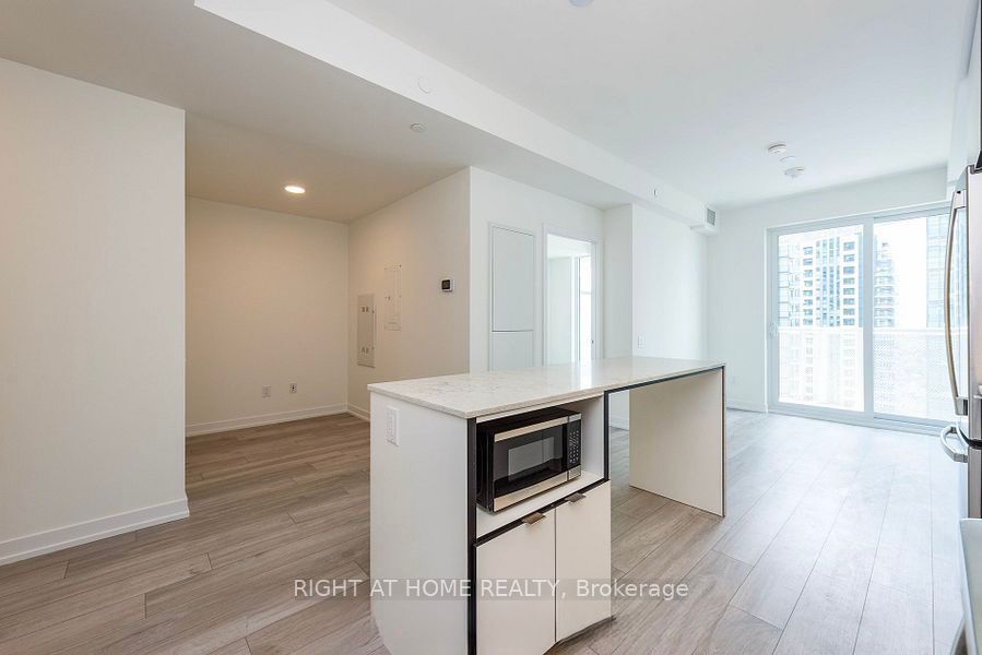 MLS #W12376980 image #1