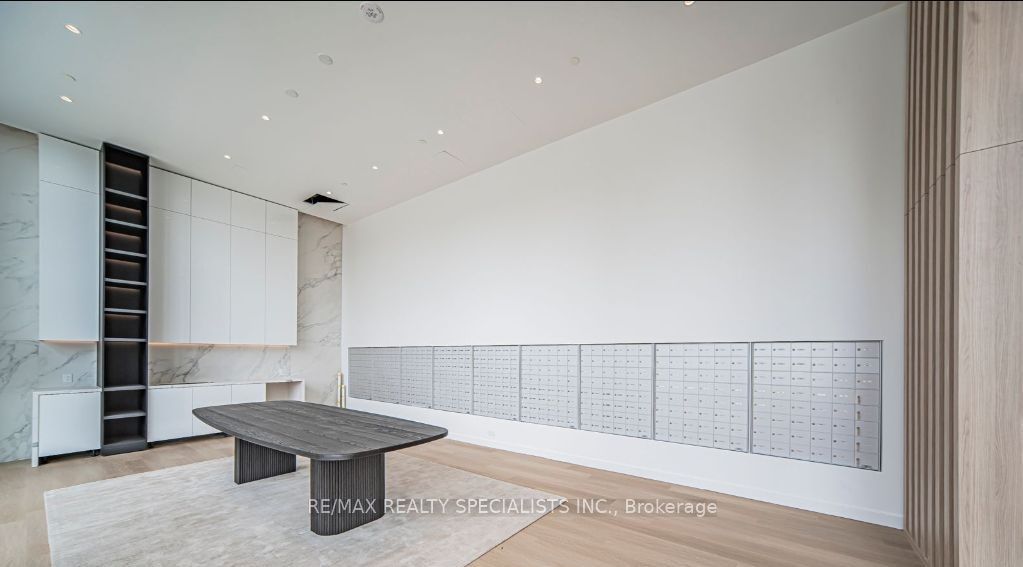 MLS #W12377501 image #3