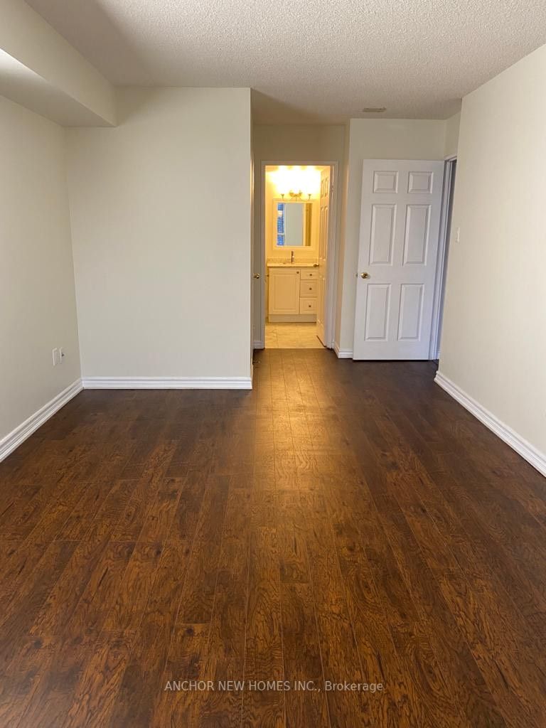 MLS #W12377958 image #5