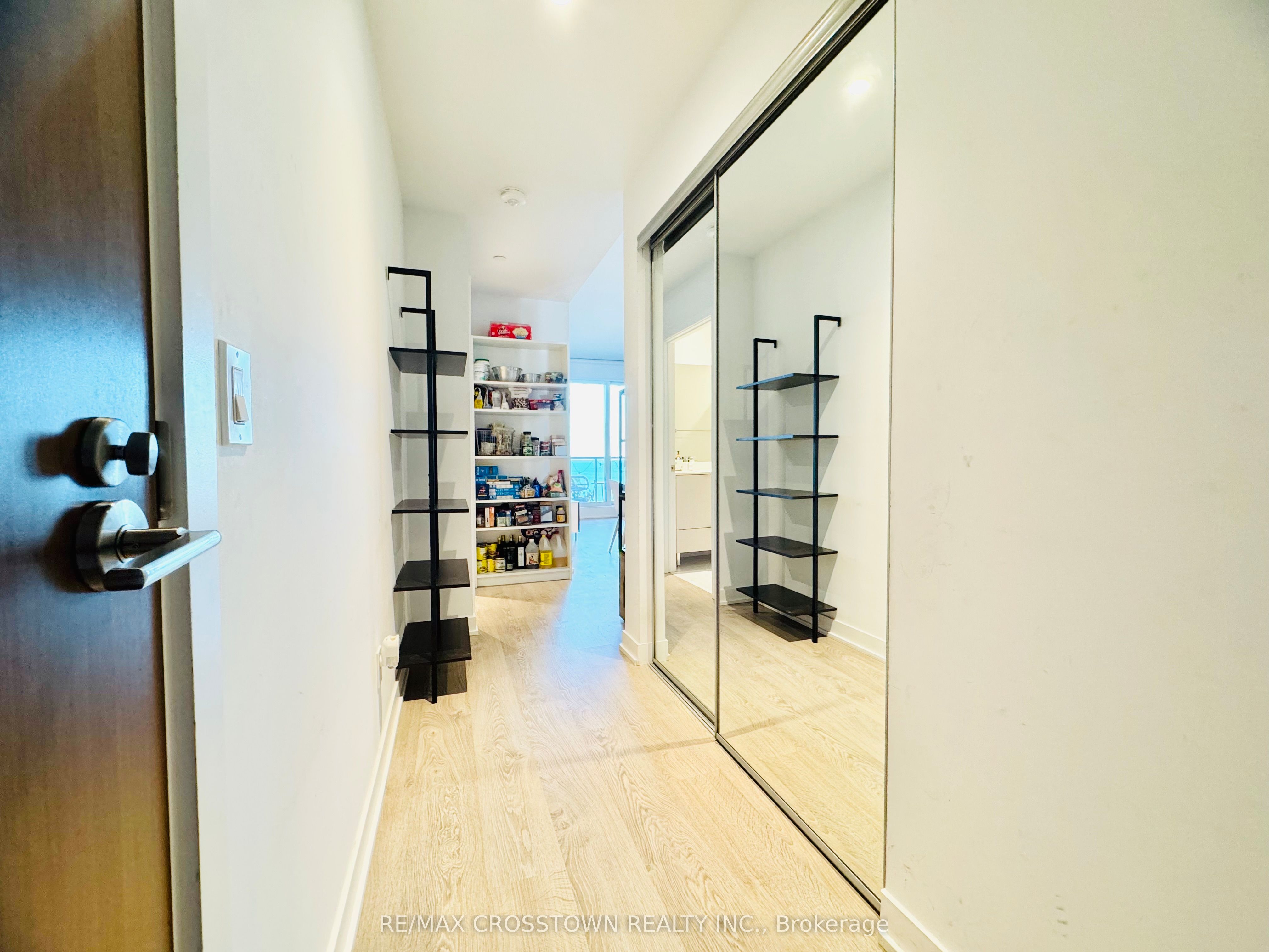 MLS #W12378221 image #10