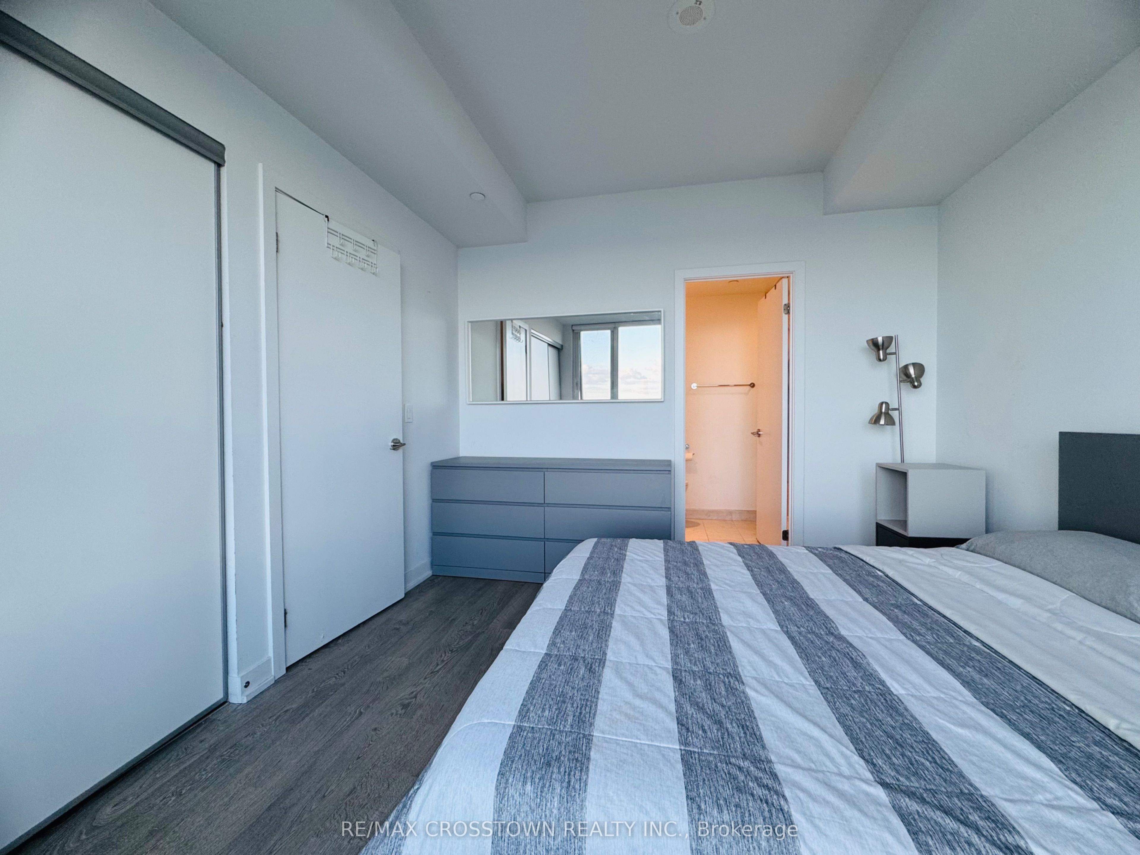 MLS #W12378221 image #11