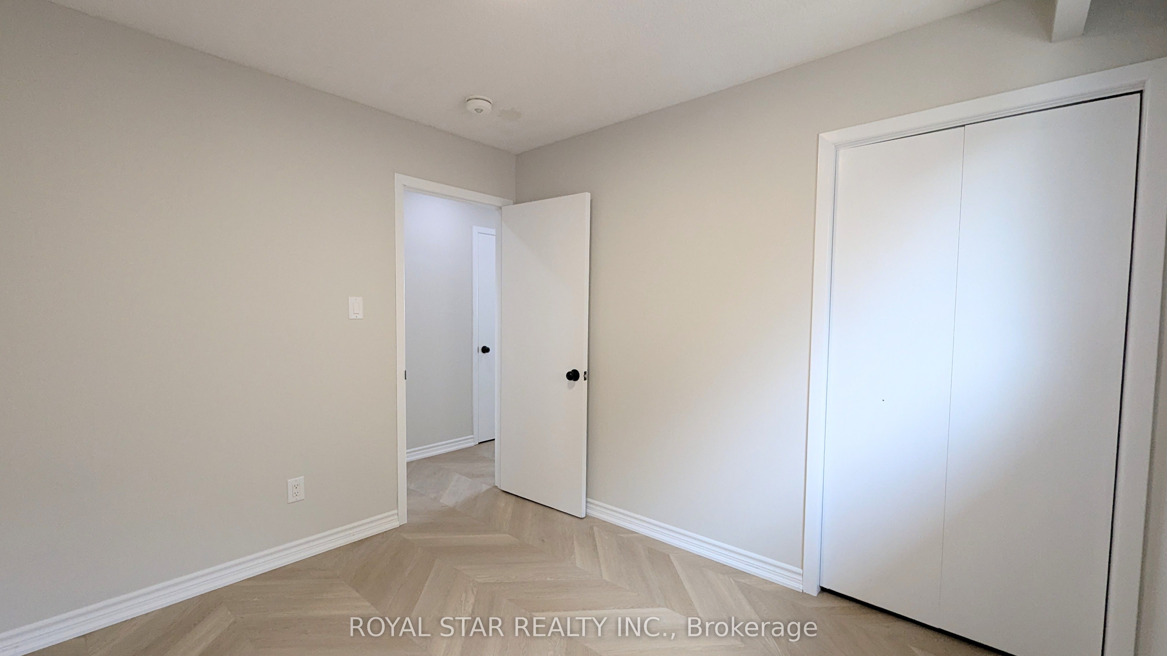 MLS #W12378687 image #21