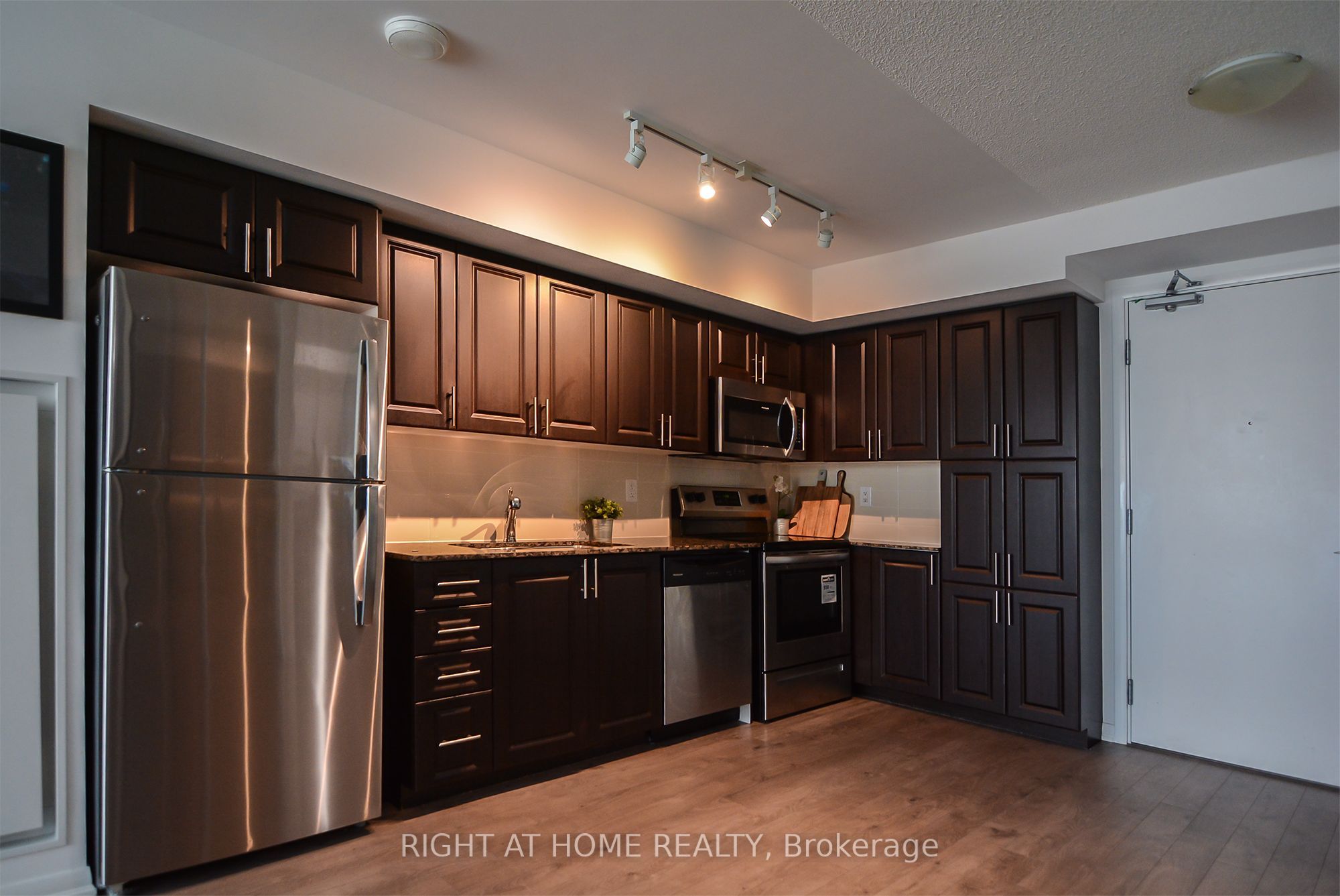 MLS #W12378947 image #2