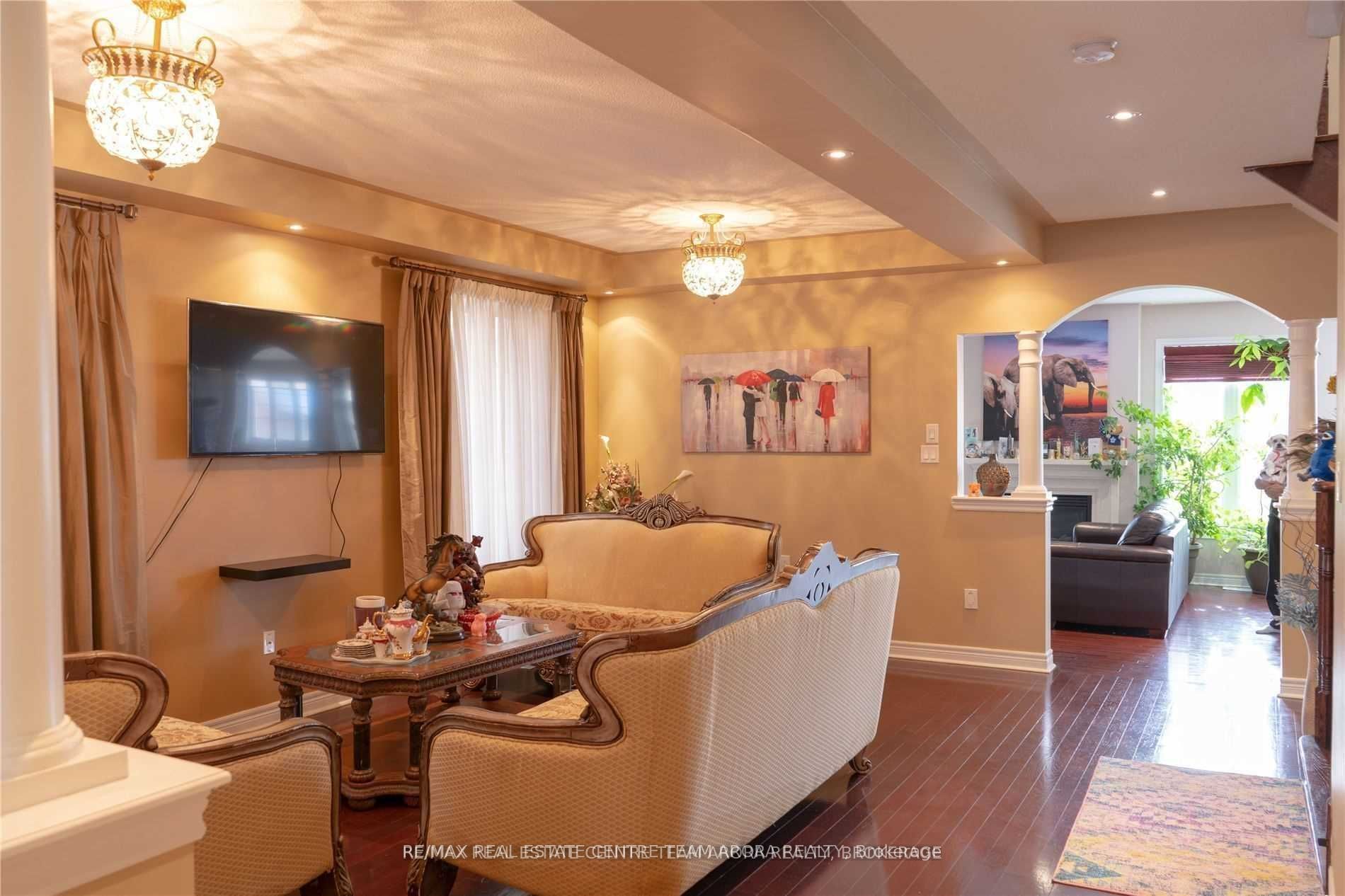 MLS #W12378969 image #1