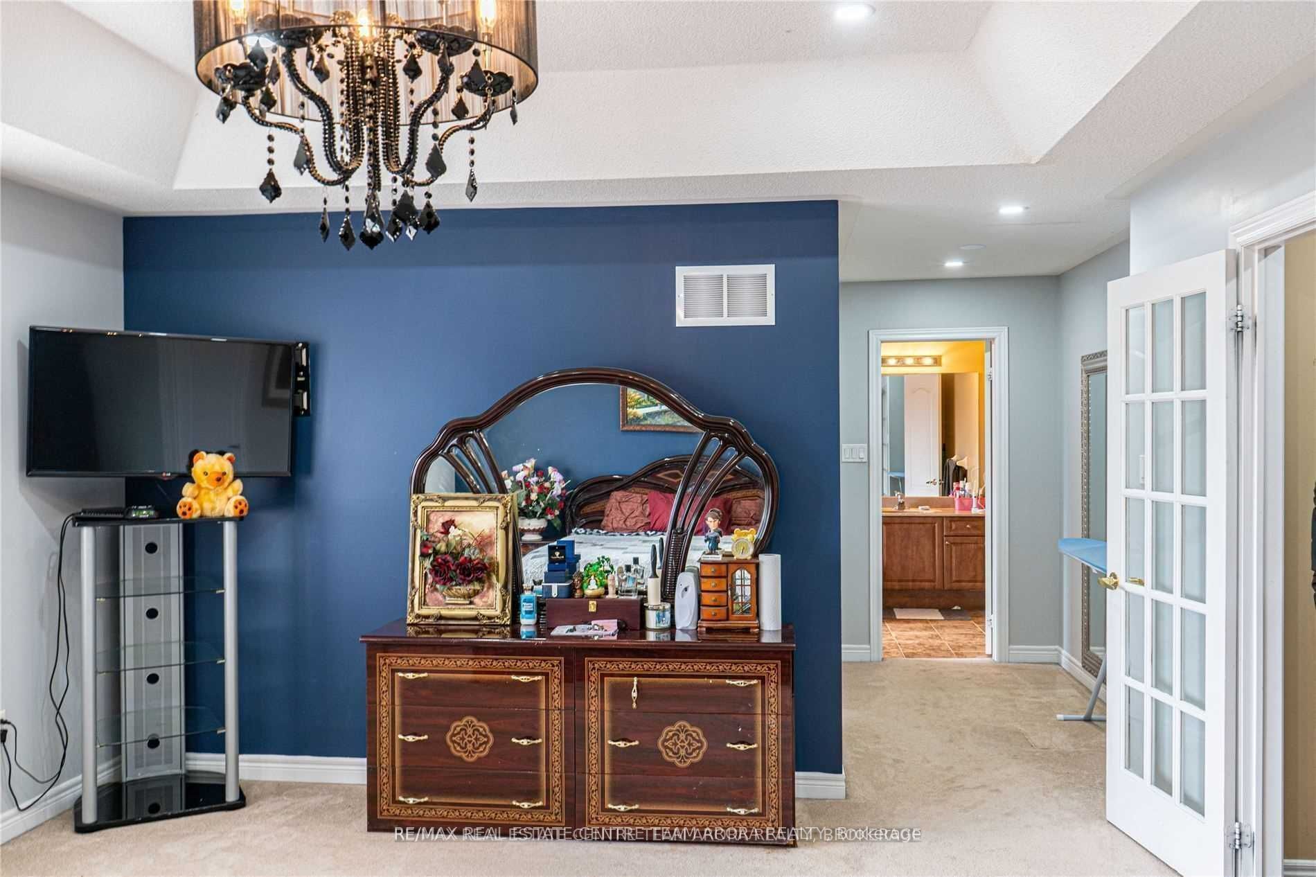 MLS #W12378969 image #8