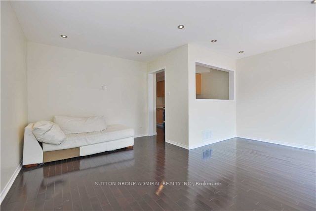 MLS #W12379146 image #5