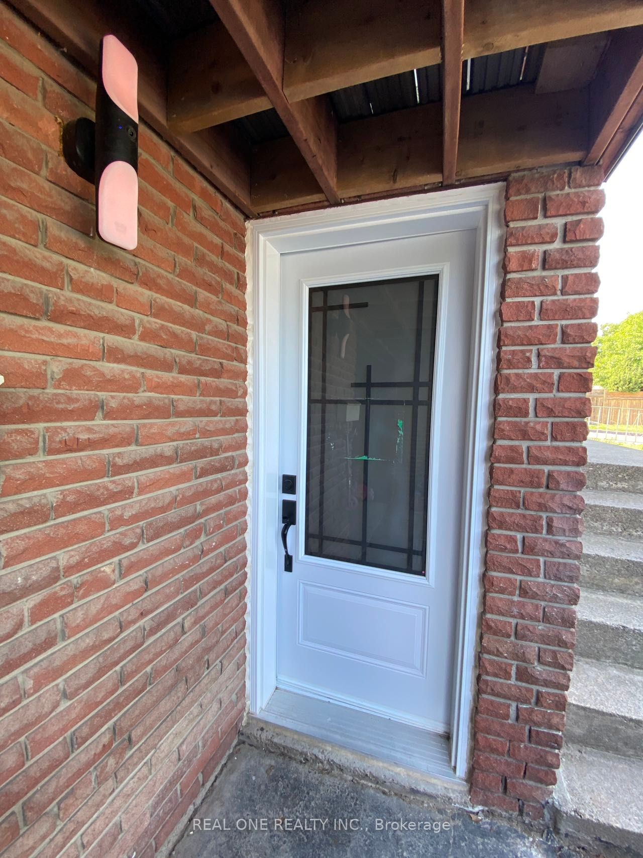 MLS #W12379397 image #1