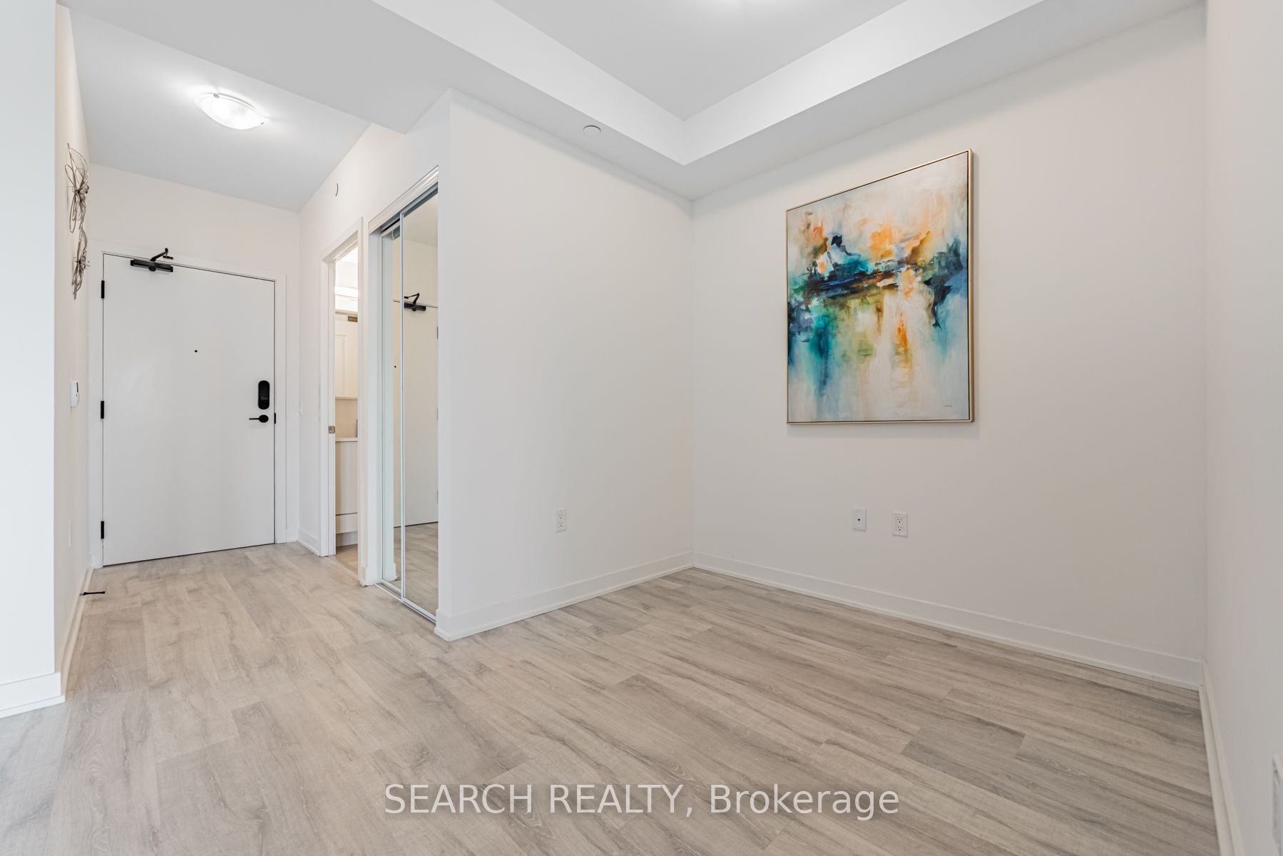 MLS #W12379769 image #1