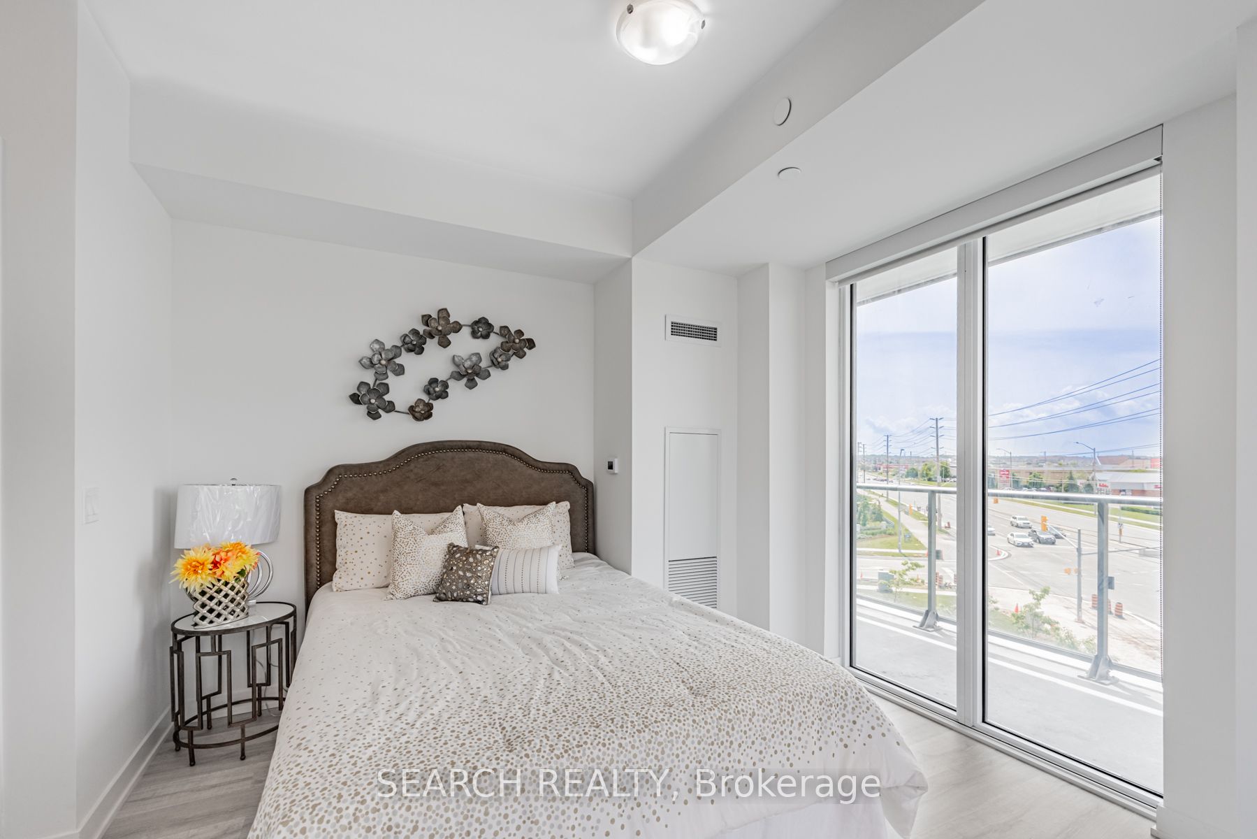 MLS #W12379769 image #12