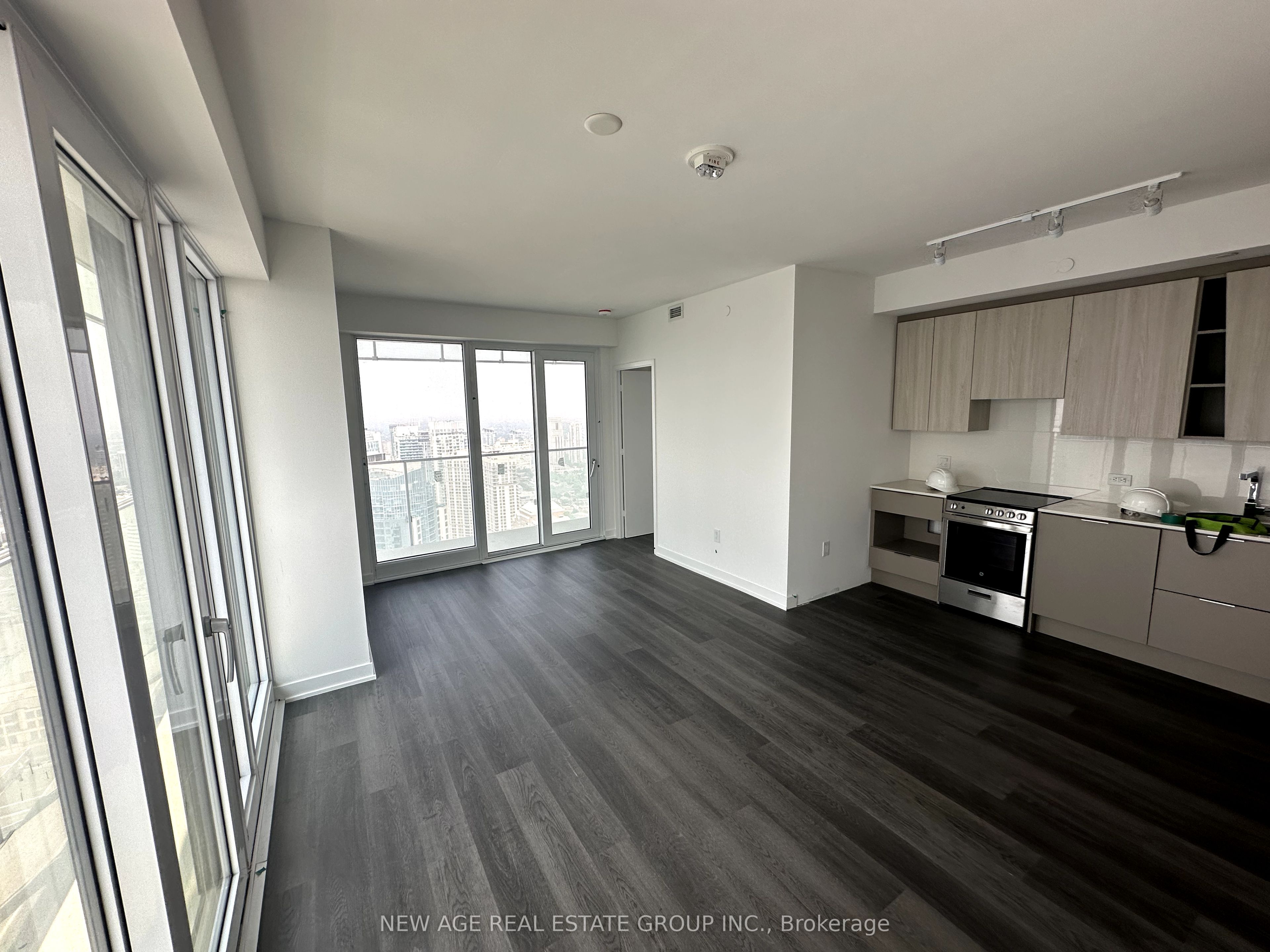 MLS #W12380347 image #8