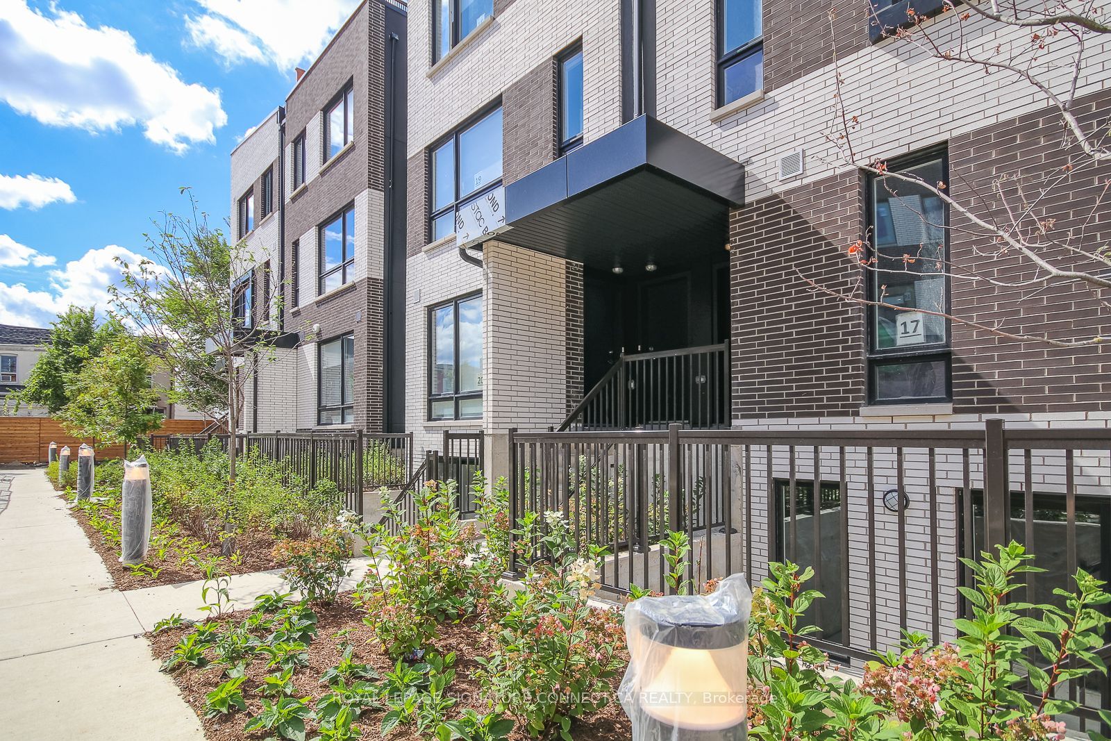 MLS #W12380476 image #2