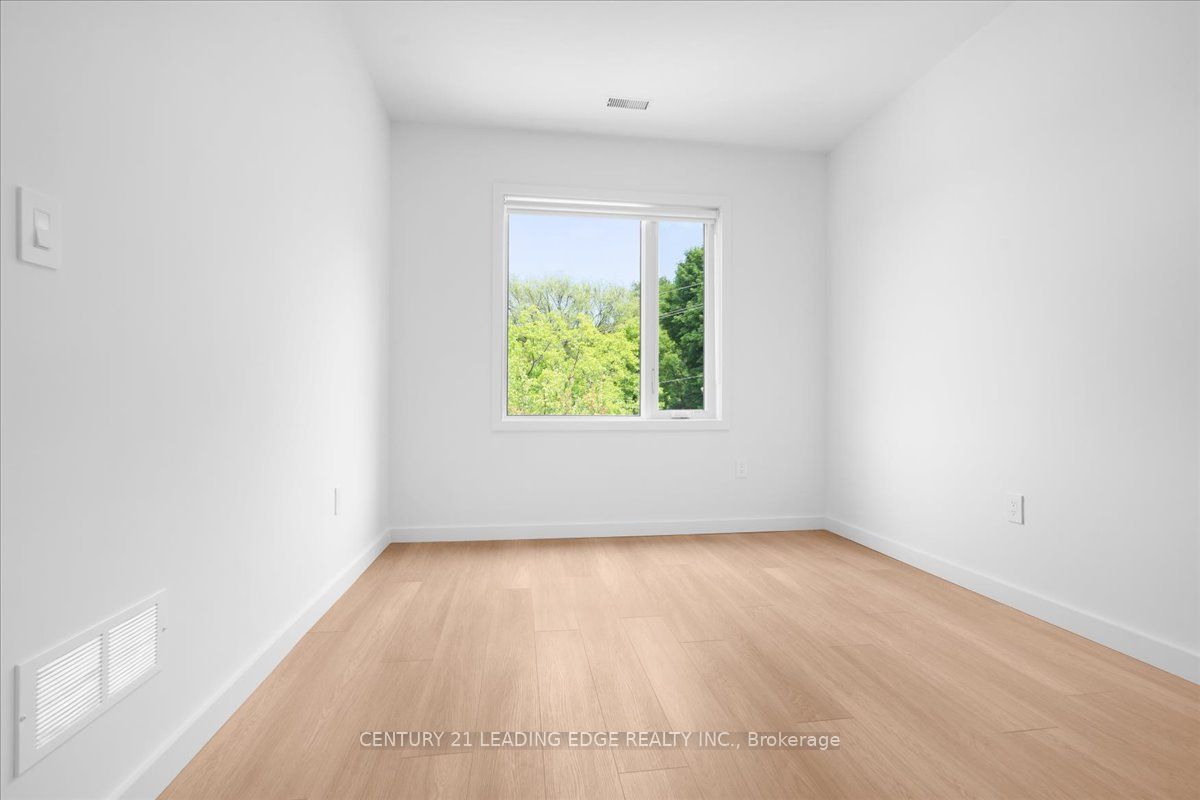 MLS #W12380821 image #11