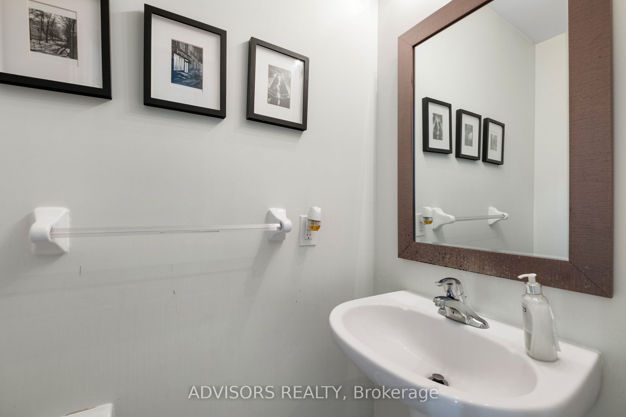 MLS #W12380827 image #8