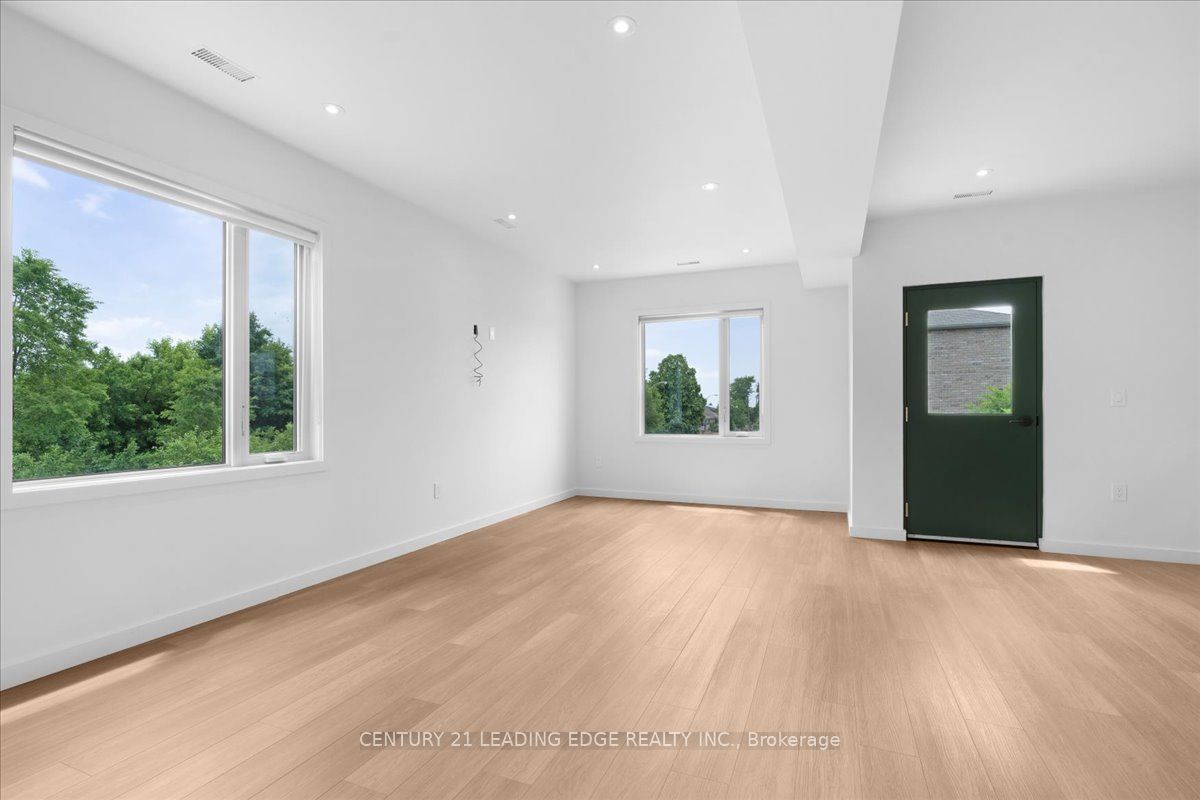 MLS #W12380836 image #5