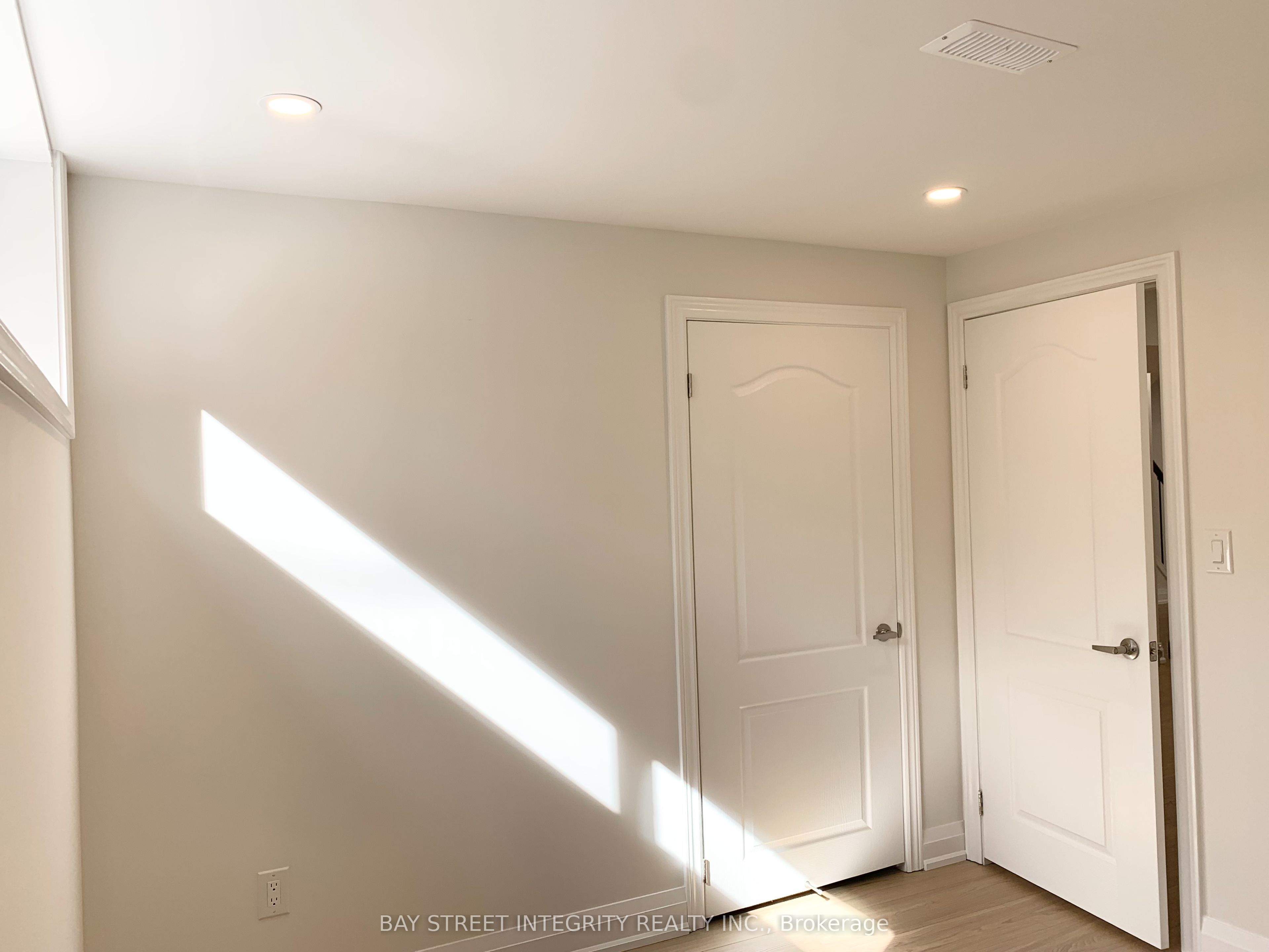 MLS #W12380896 image #8