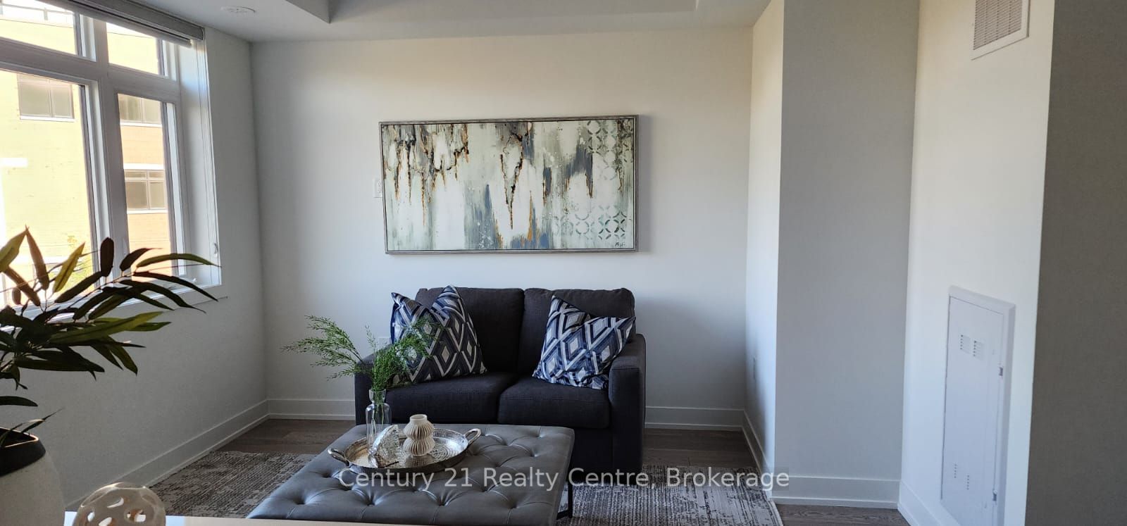 MLS #W12381457 image #1