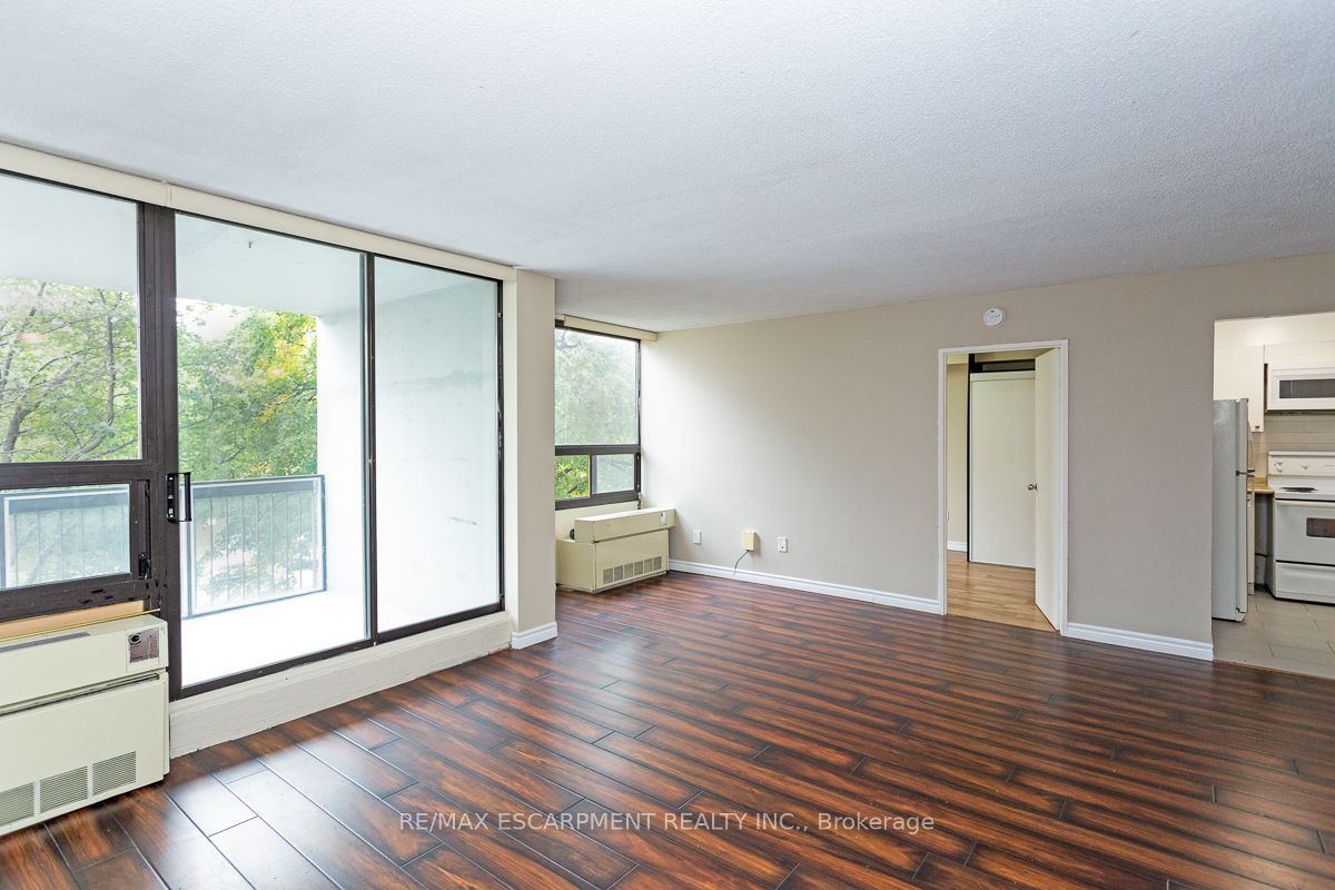 MLS #W12381594 image #10