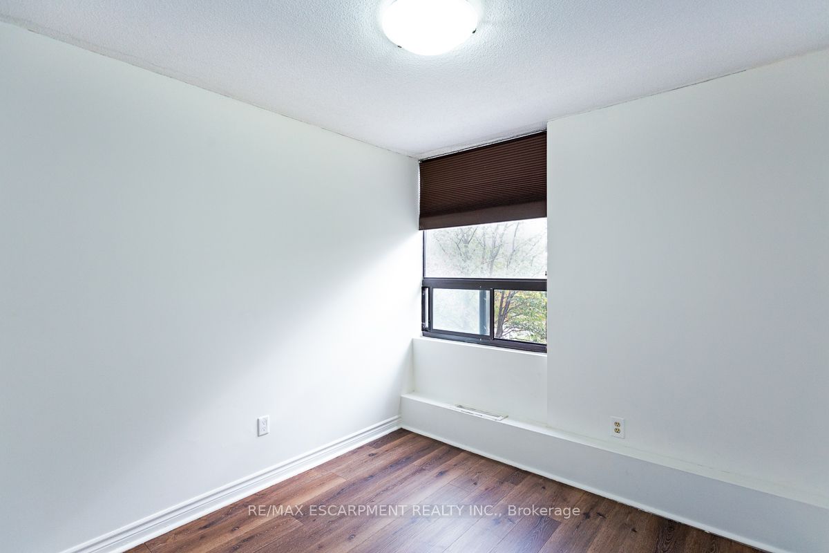 MLS #W12381594 image #16