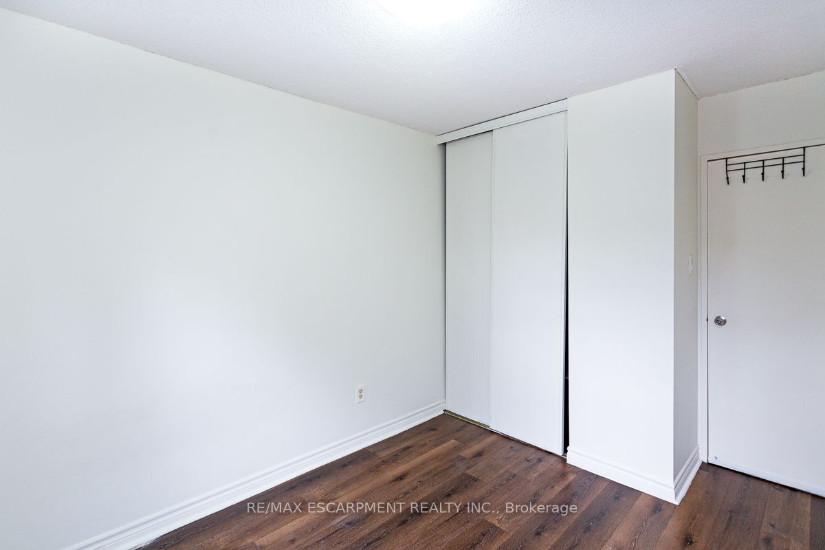 MLS #W12381594 image #17