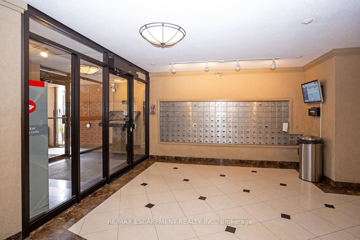 MLS #W12381594 image #29