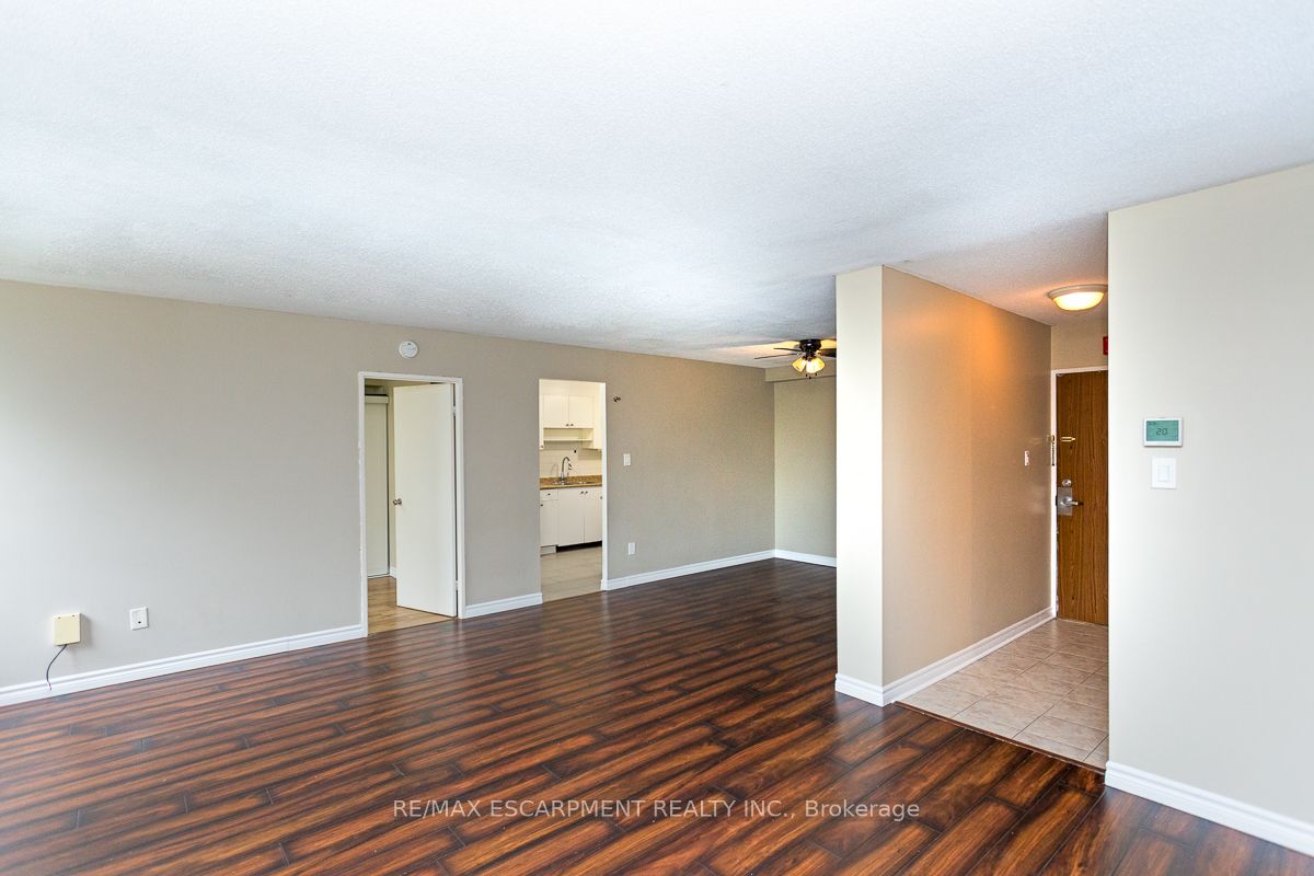 MLS #W12381594 image #3