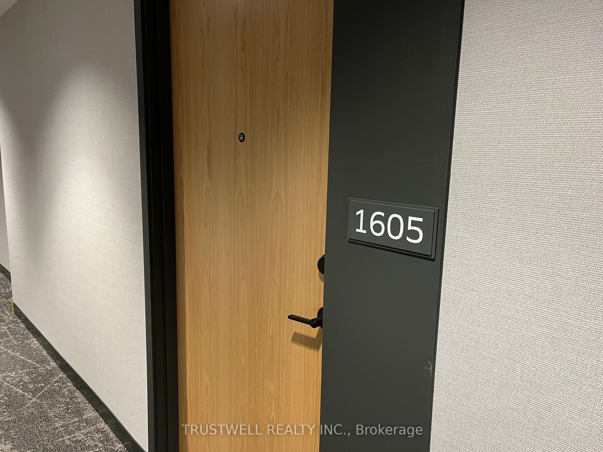 MLS #W12381656 image #1