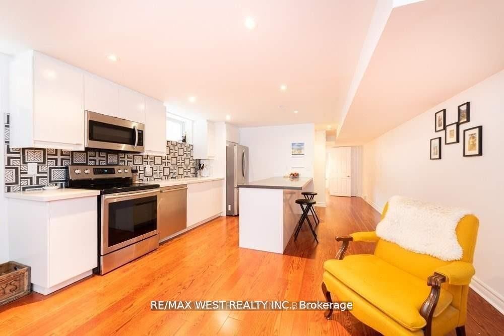 MLS #W12381840 image #2