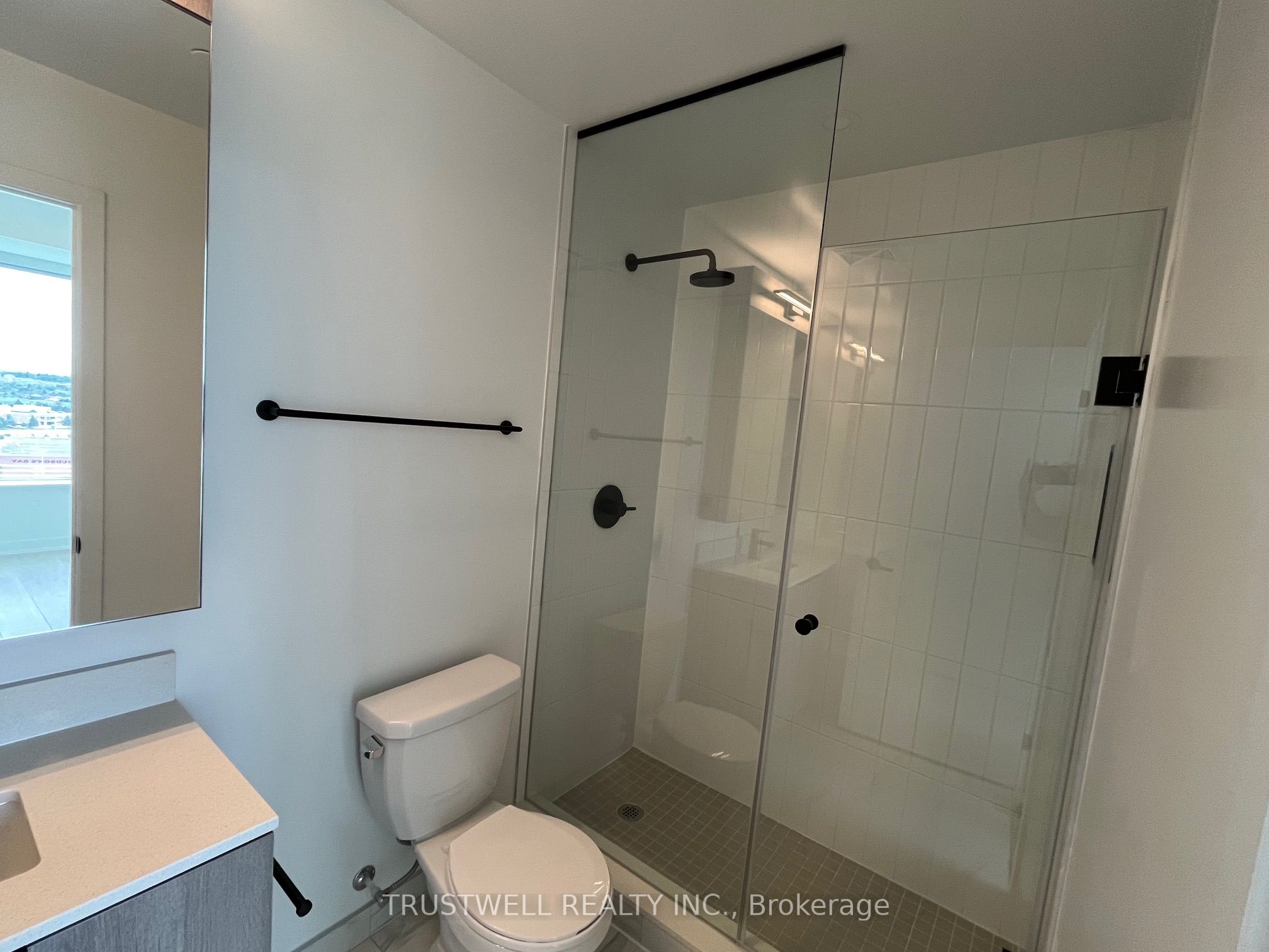 MLS #W12381925 image #3