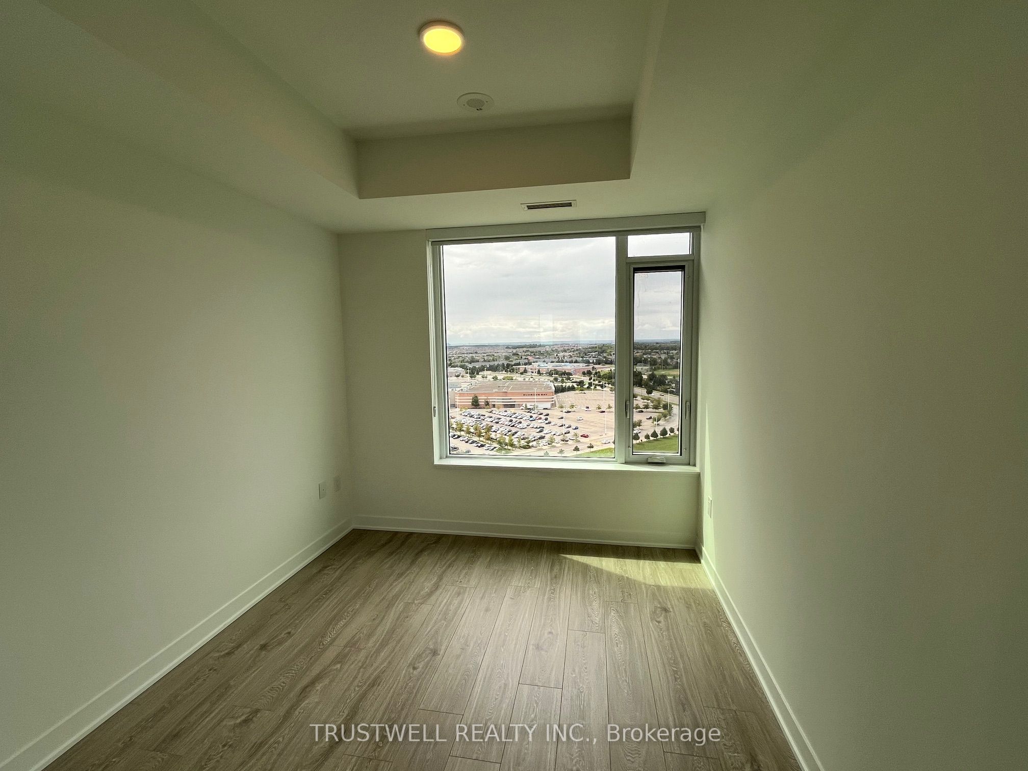 MLS #W12381925 image #4