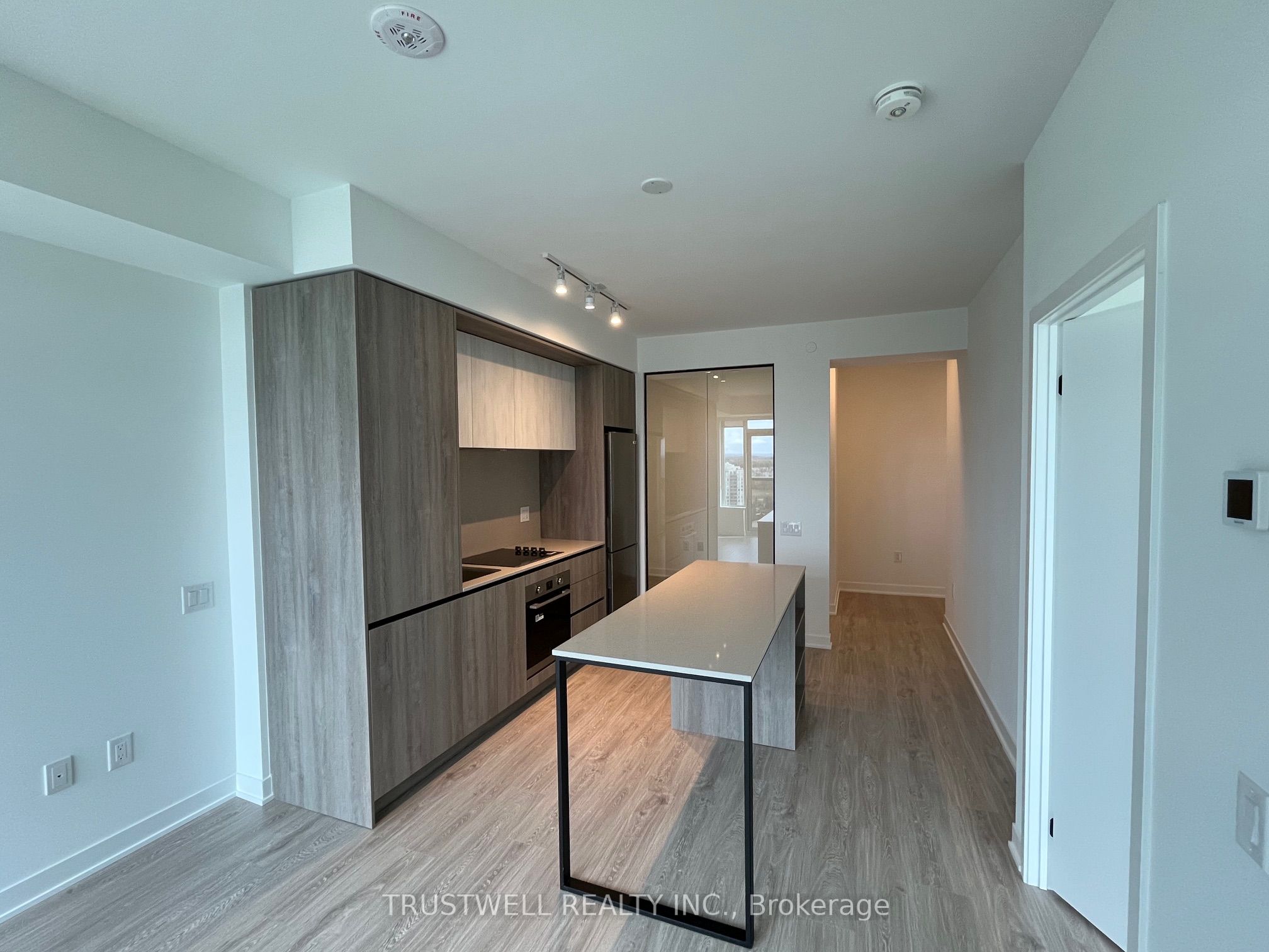 MLS #W12381925 image #5