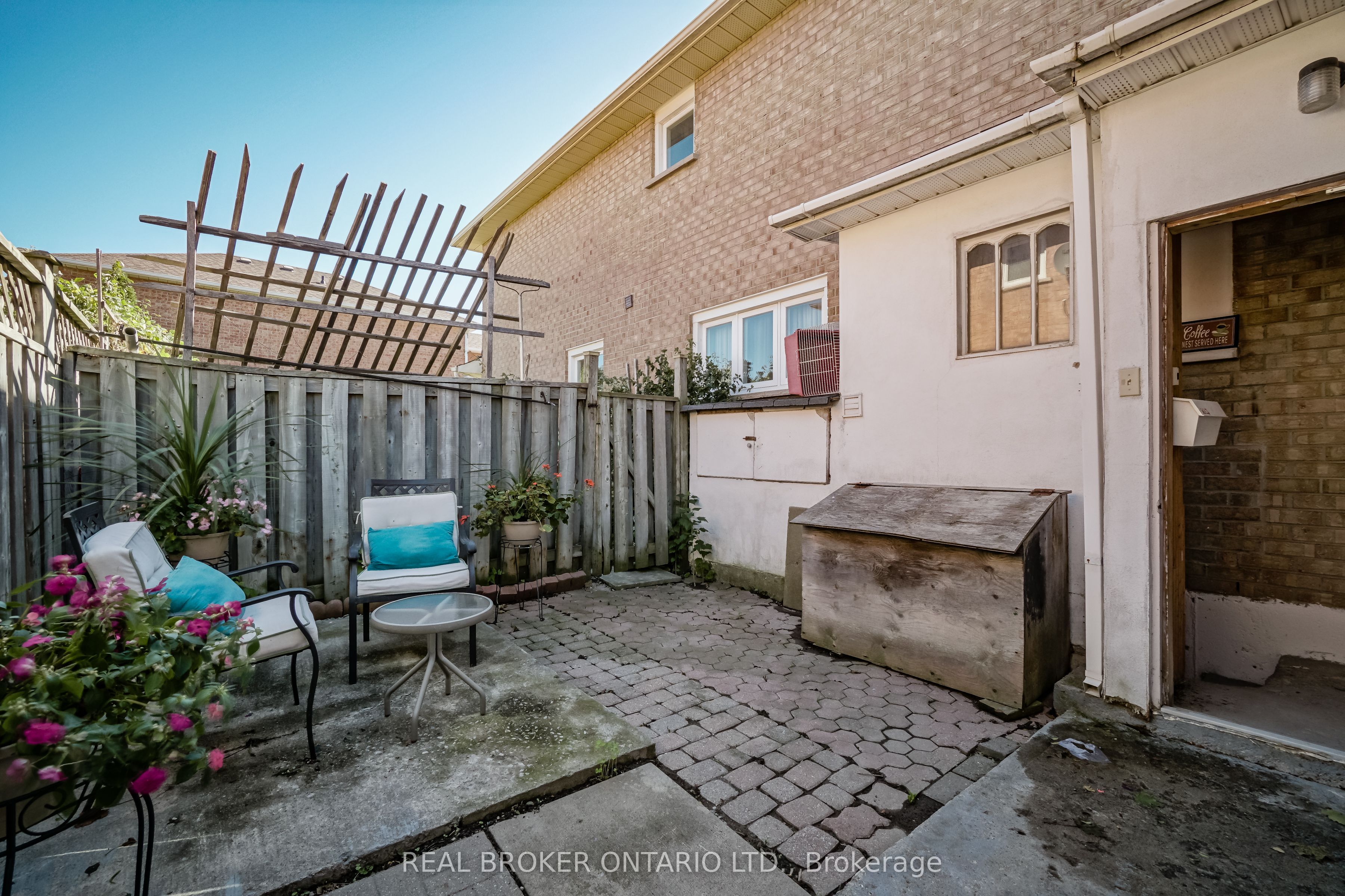 MLS #W12381931 image #1