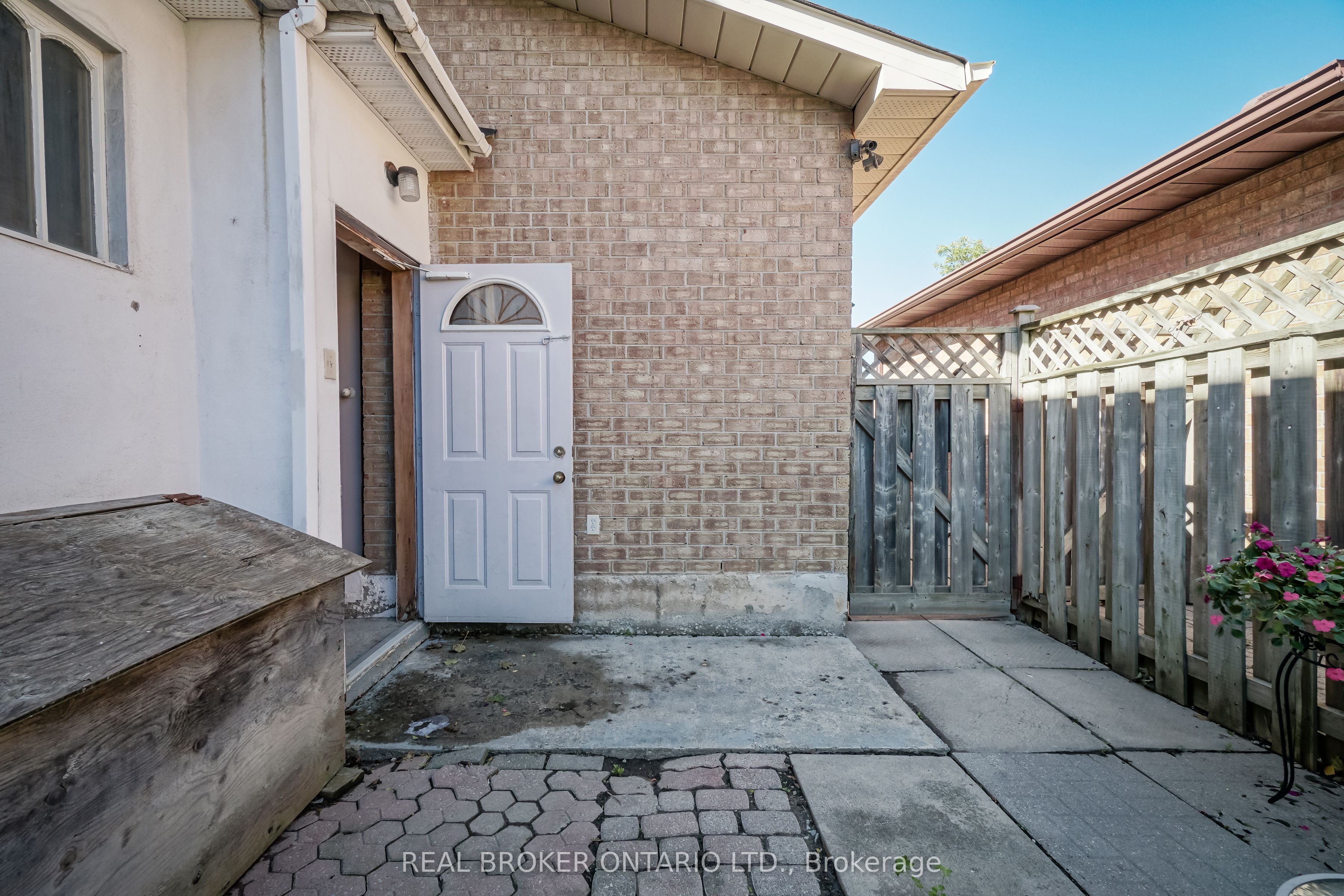 MLS #W12381931 image #2