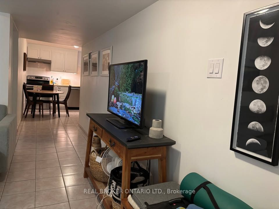 MLS #W12381931 image #6