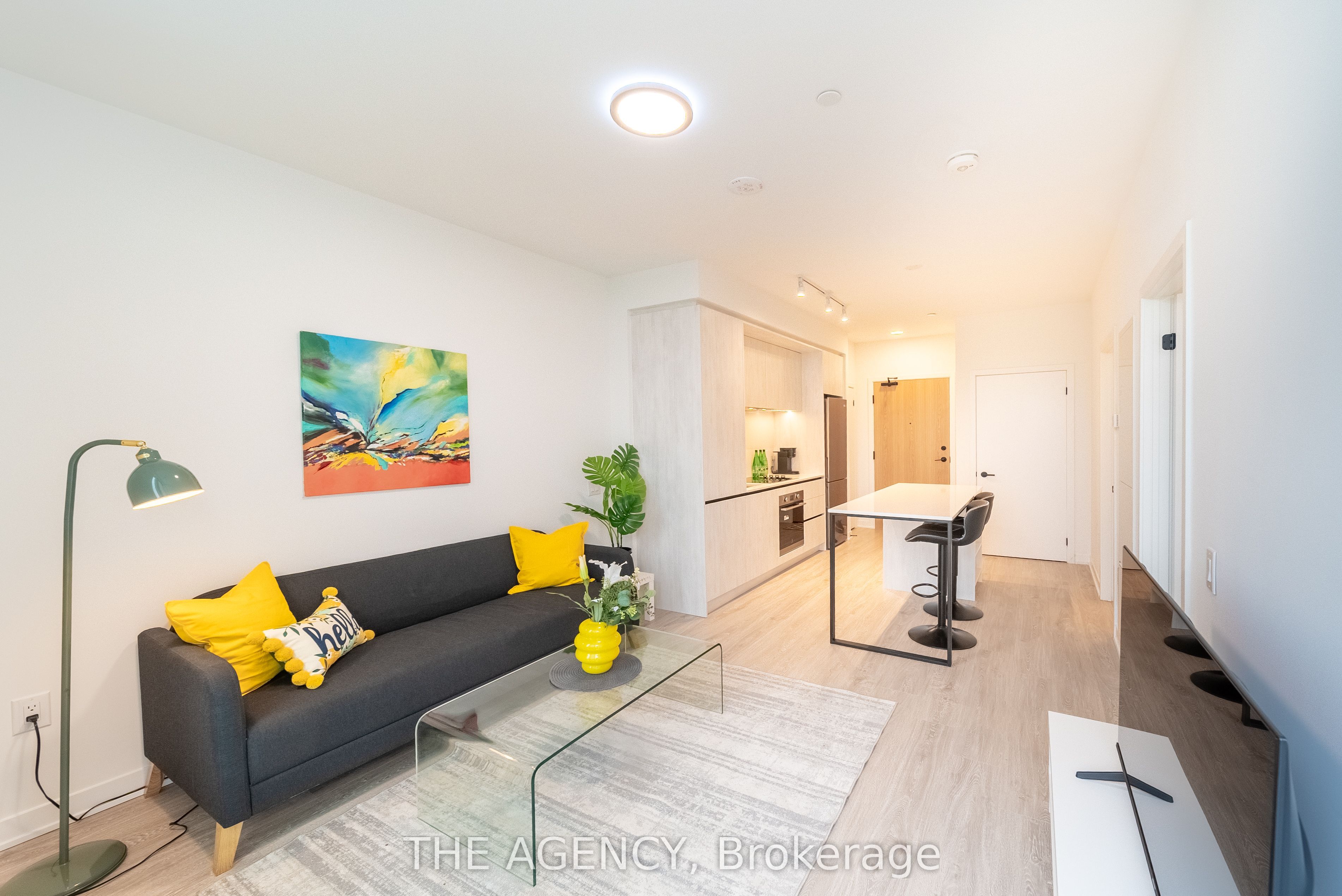 MLS #W12382109 image #1