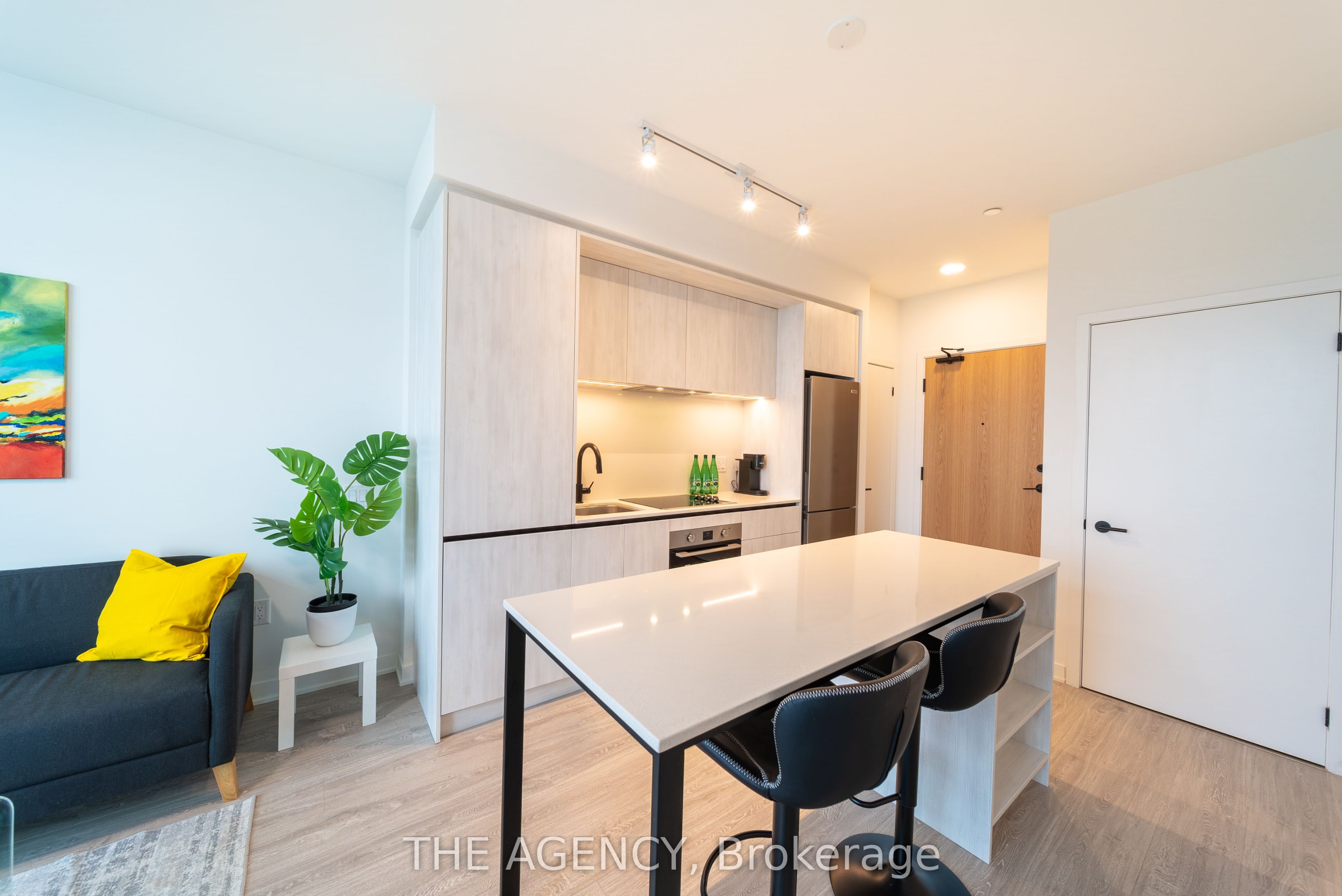 MLS #W12382109 image #6