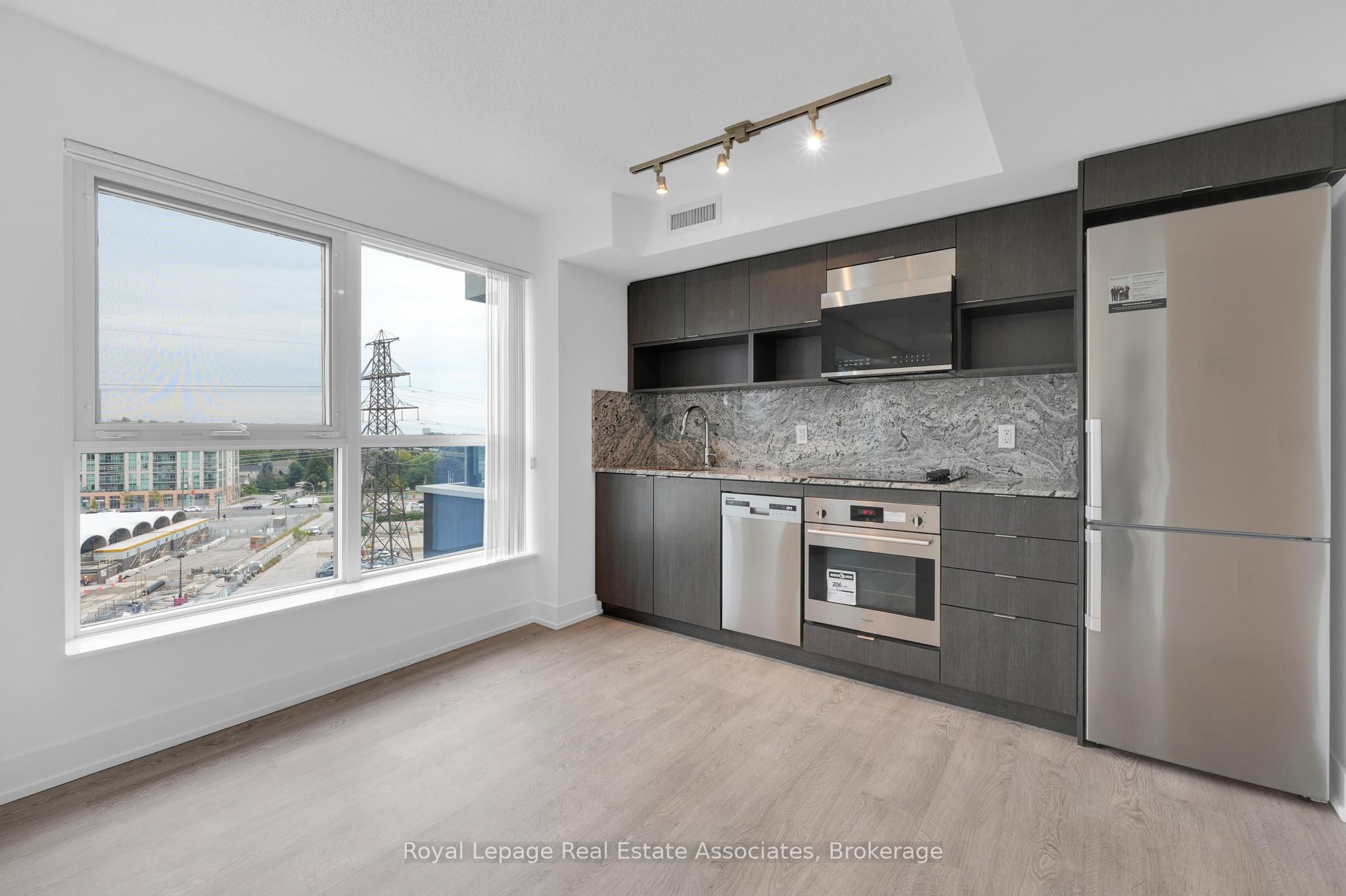 MLS #W12382374 image #7