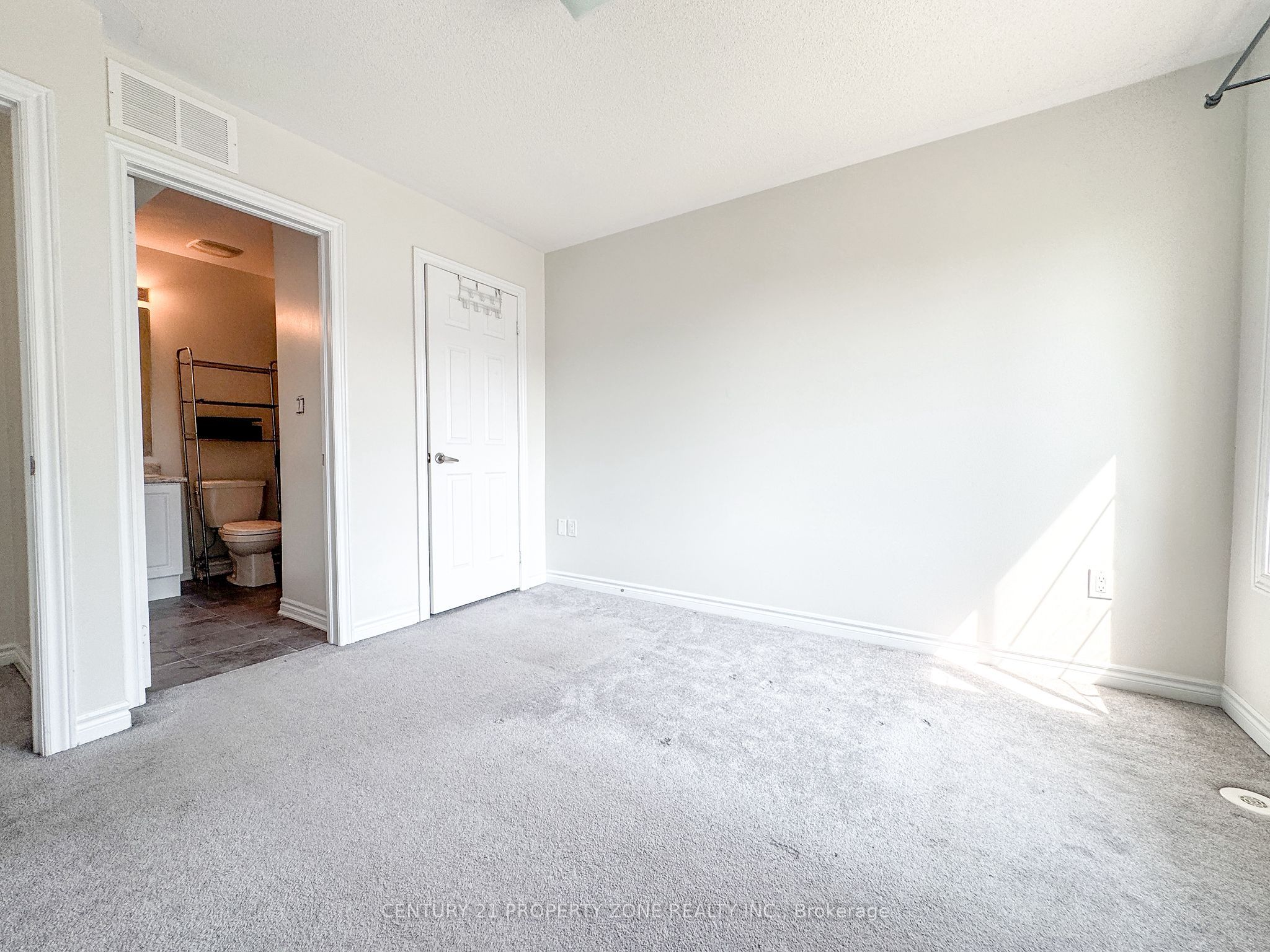 MLS #W12382629 image #20